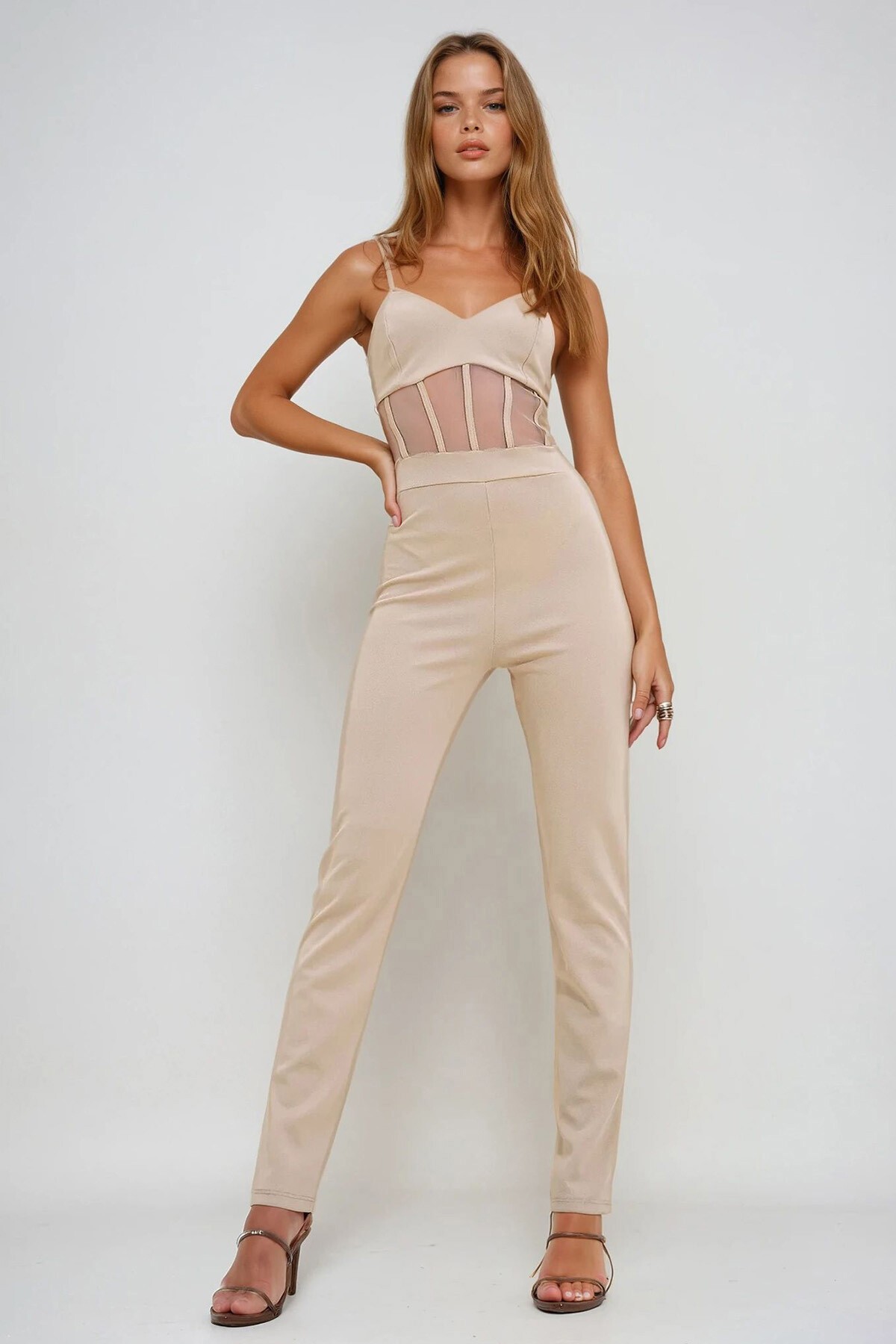 Açık Bej Askılı File Detaylı Arkası Fermuarlı Tulum