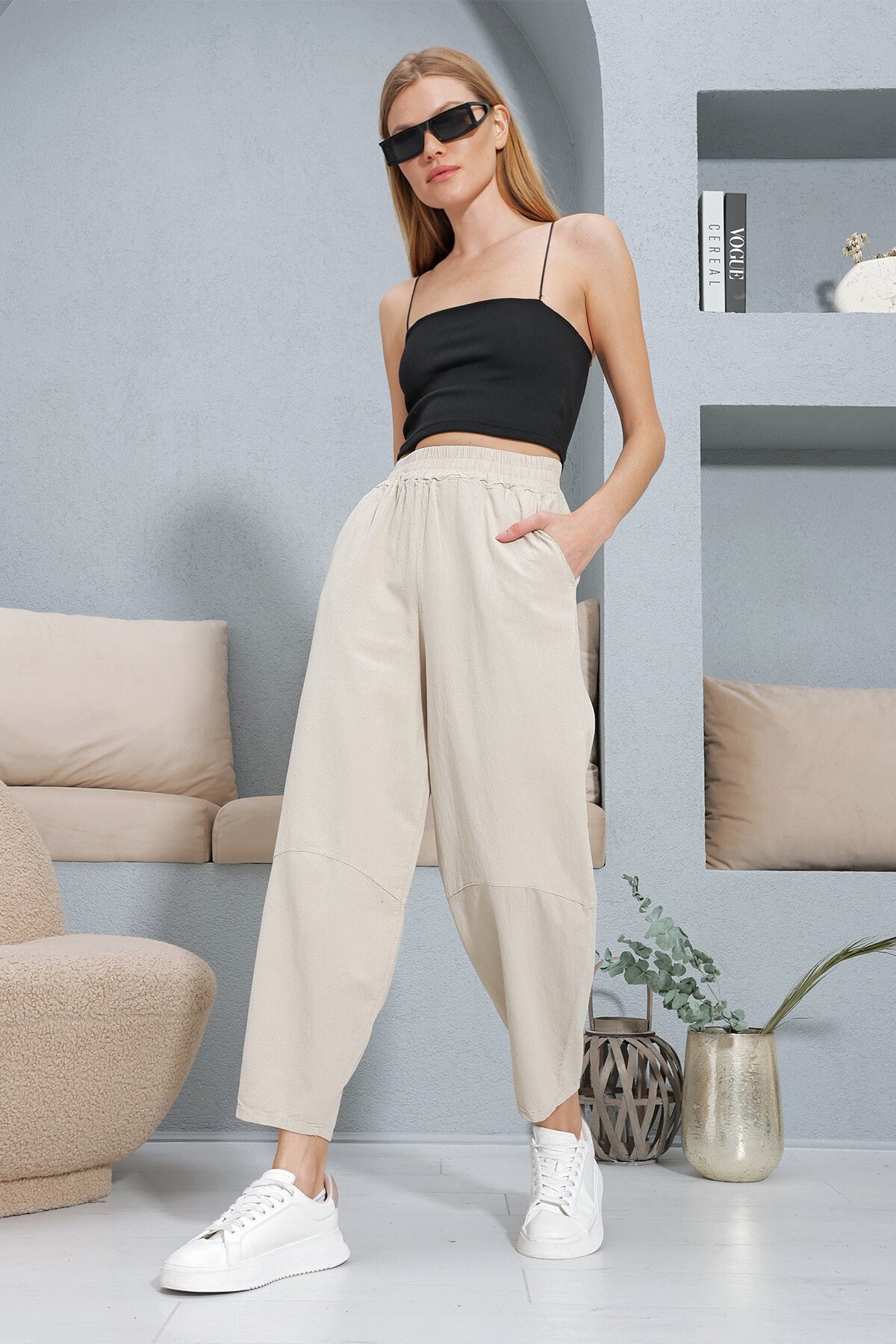 Bej Beli Lastikli Çift Cepli Dizleri Dikiş Detaylı Şalvar Kesim Gabardin Pantolon