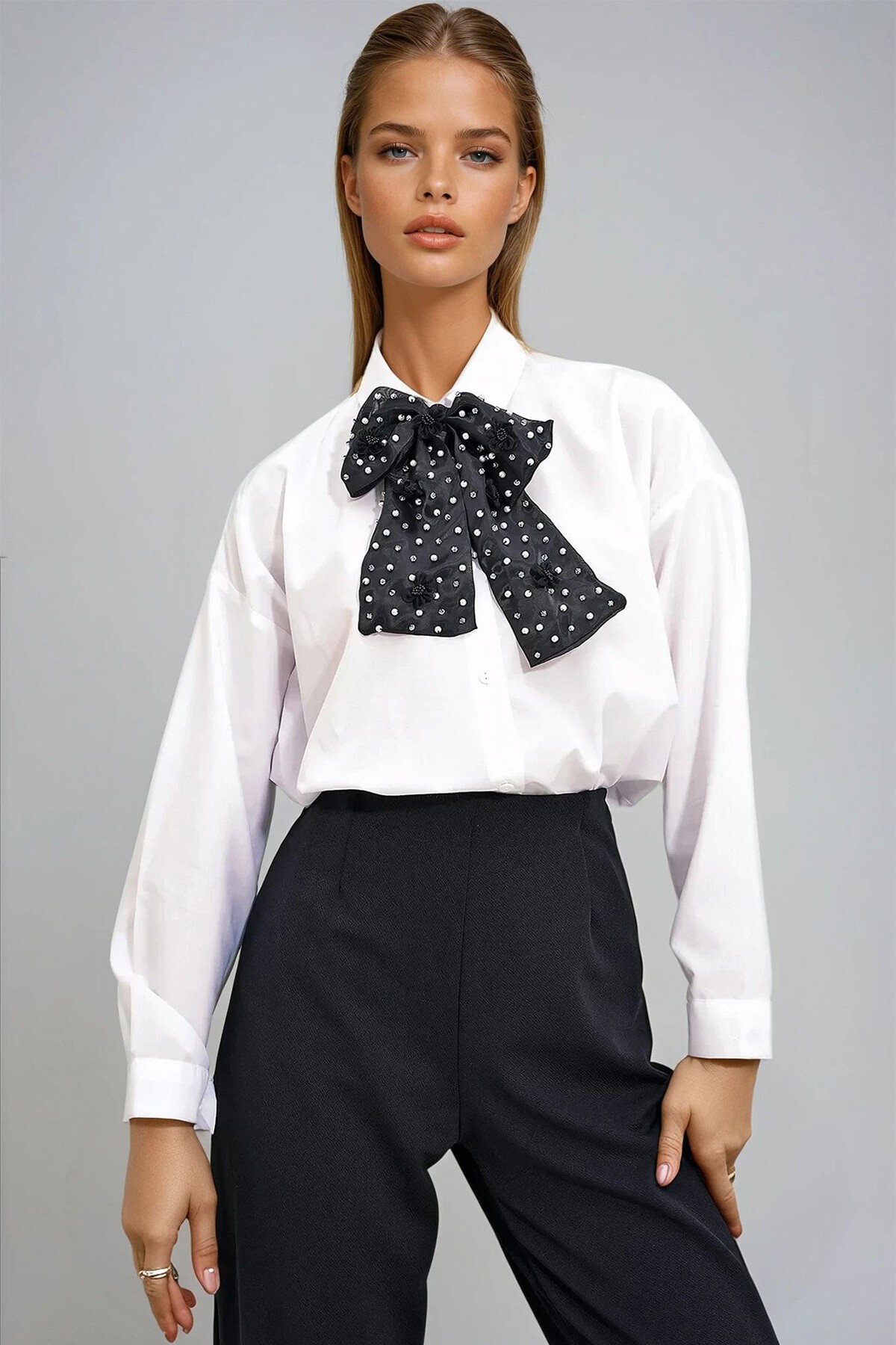 Beyaz Çıkabilen Kurdele Aksesuarlı Oversize Dokuma Gömlek