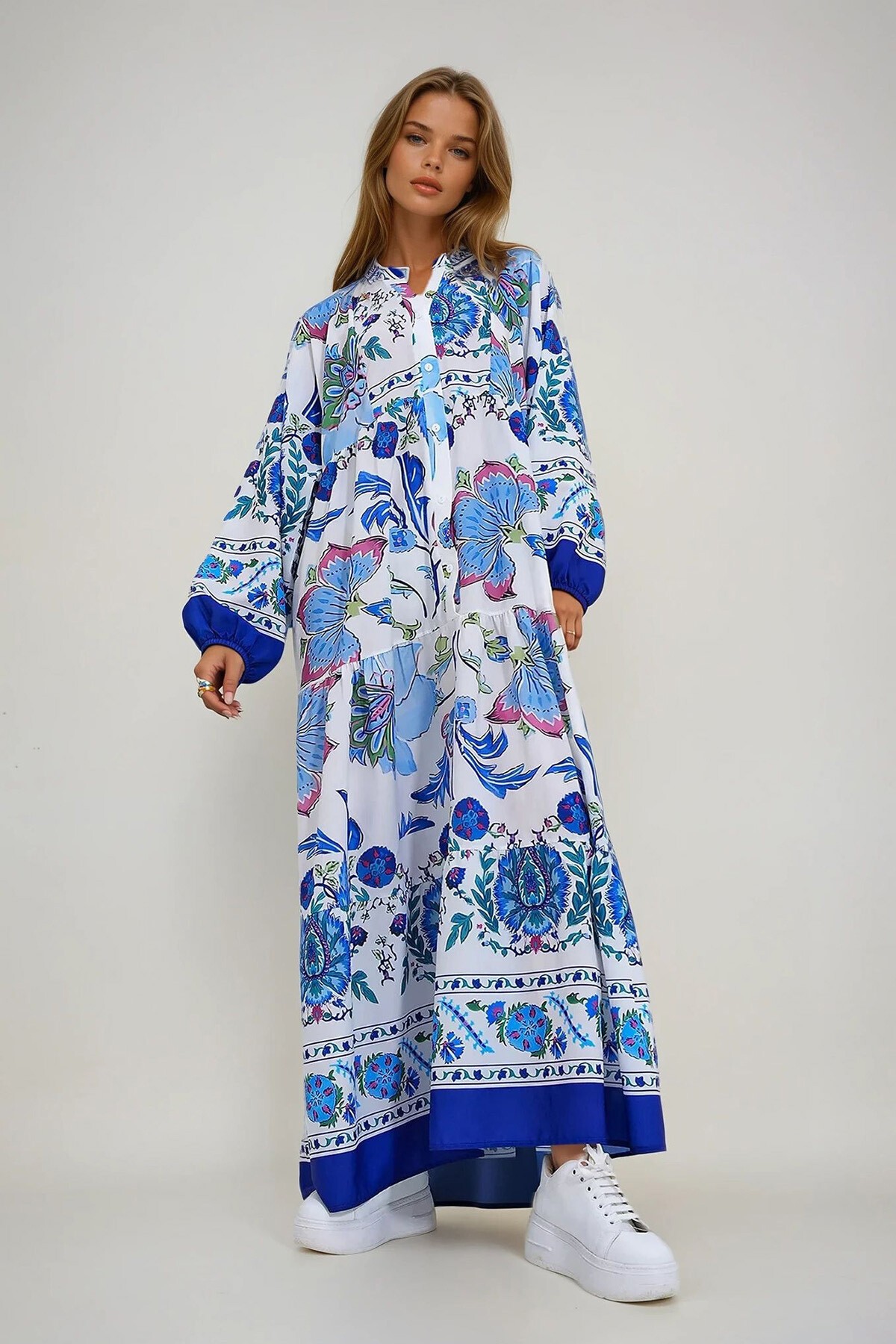 Beyaz Mavi Hakim Yaka Şal Desenli Maxi Boy Elbise