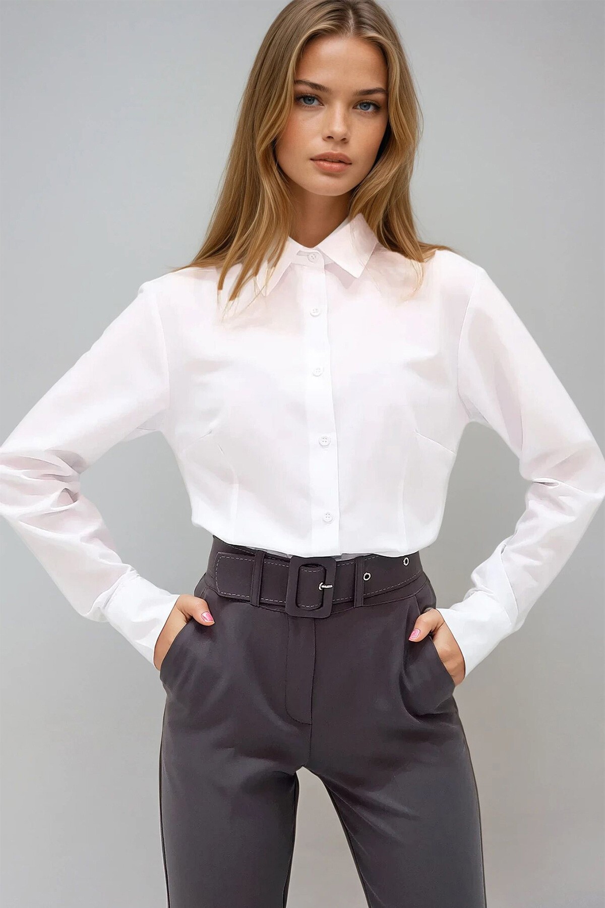 Beyaz Önü Ve Arkası Pensli Belden Oturtmalı Poplin Gömlek