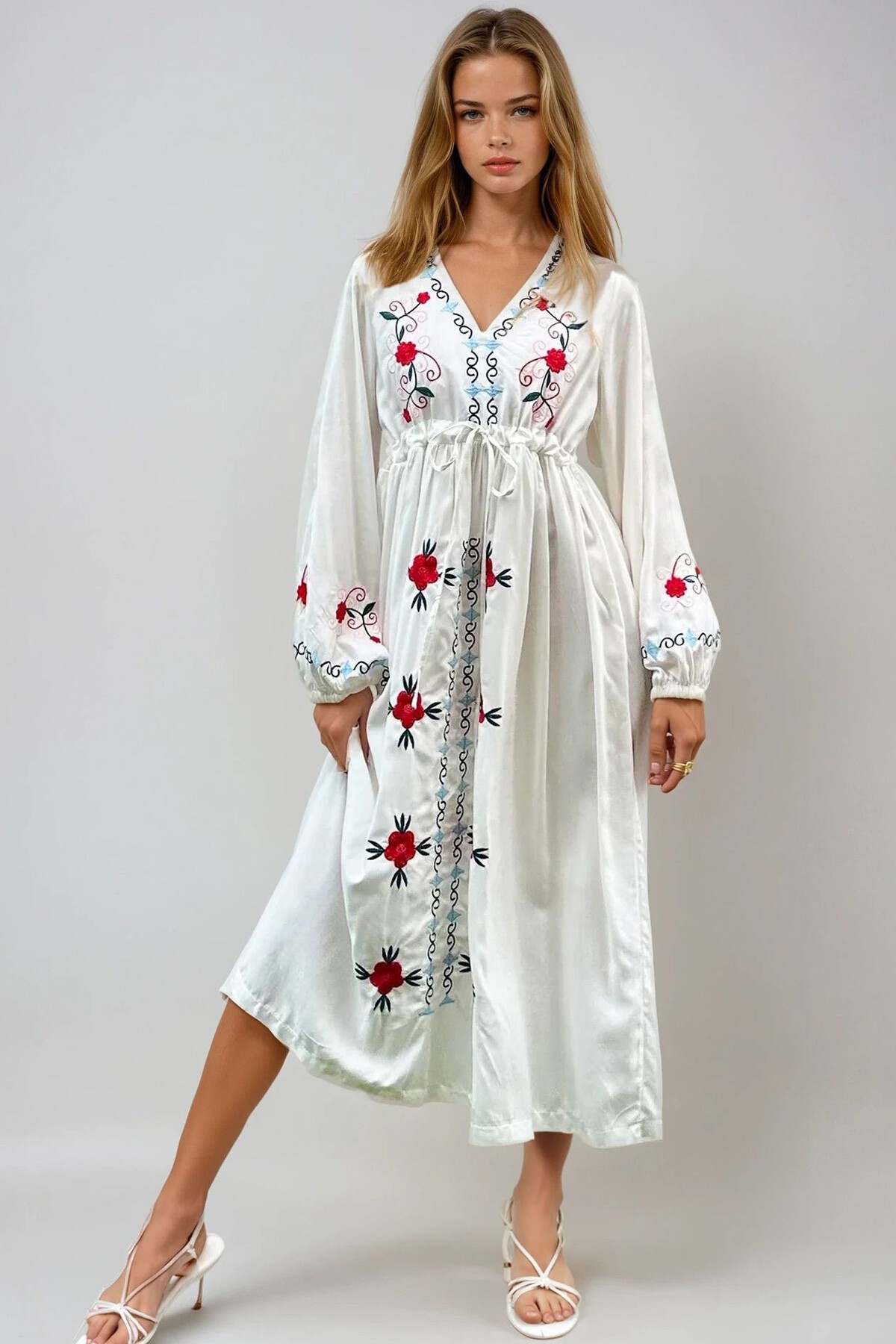 Beyaz V Yaka Güpür Ve Nakışlı İçi Astarlı Keten Elbise