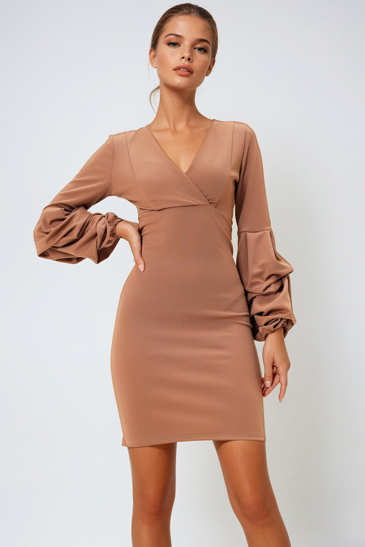 Bisküvi V Yaka Kolu Volanlı Mini Boy Örme Crep Elbise
