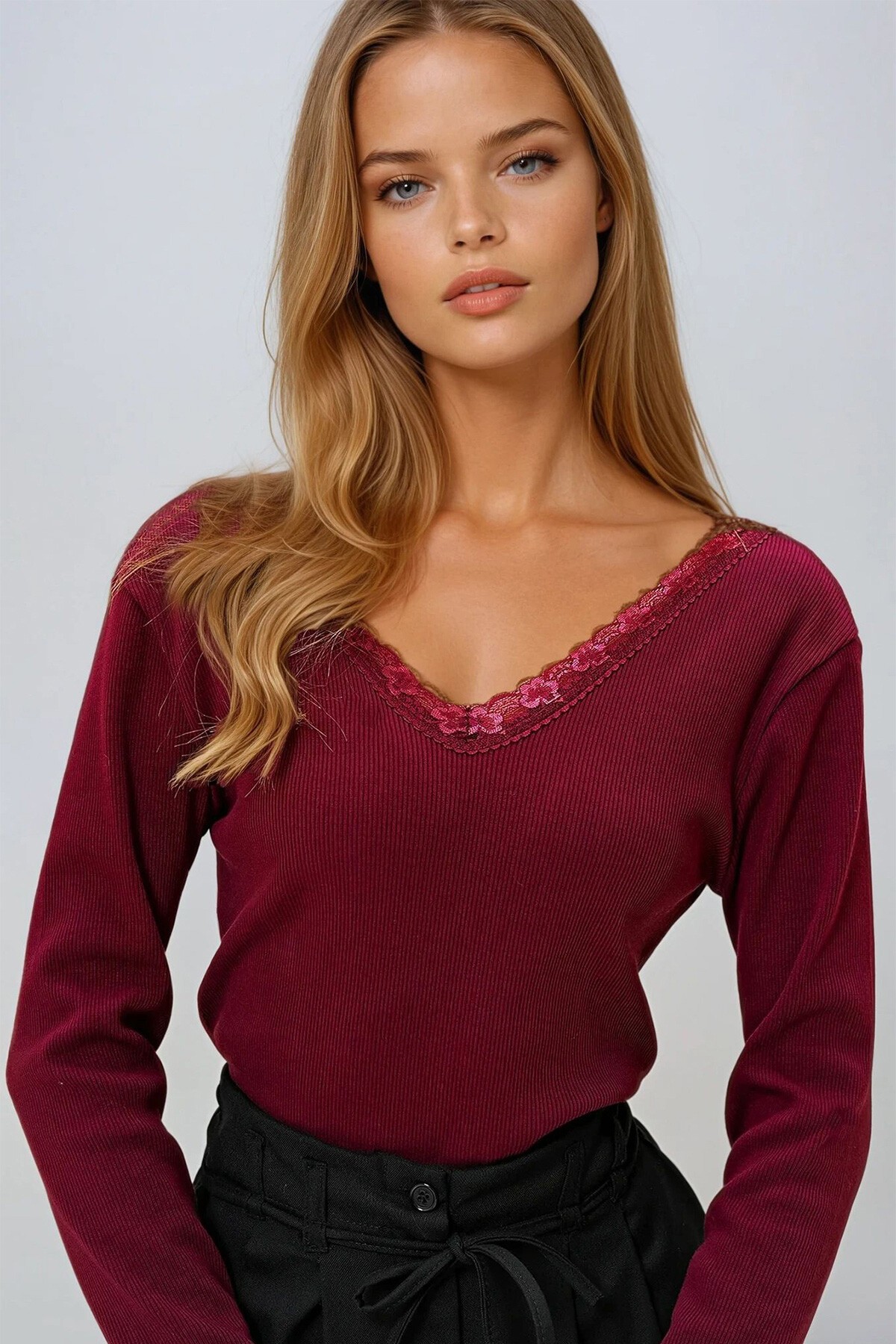 Bordo Arka Ön V Yaka Dantel Detaylı Bluz