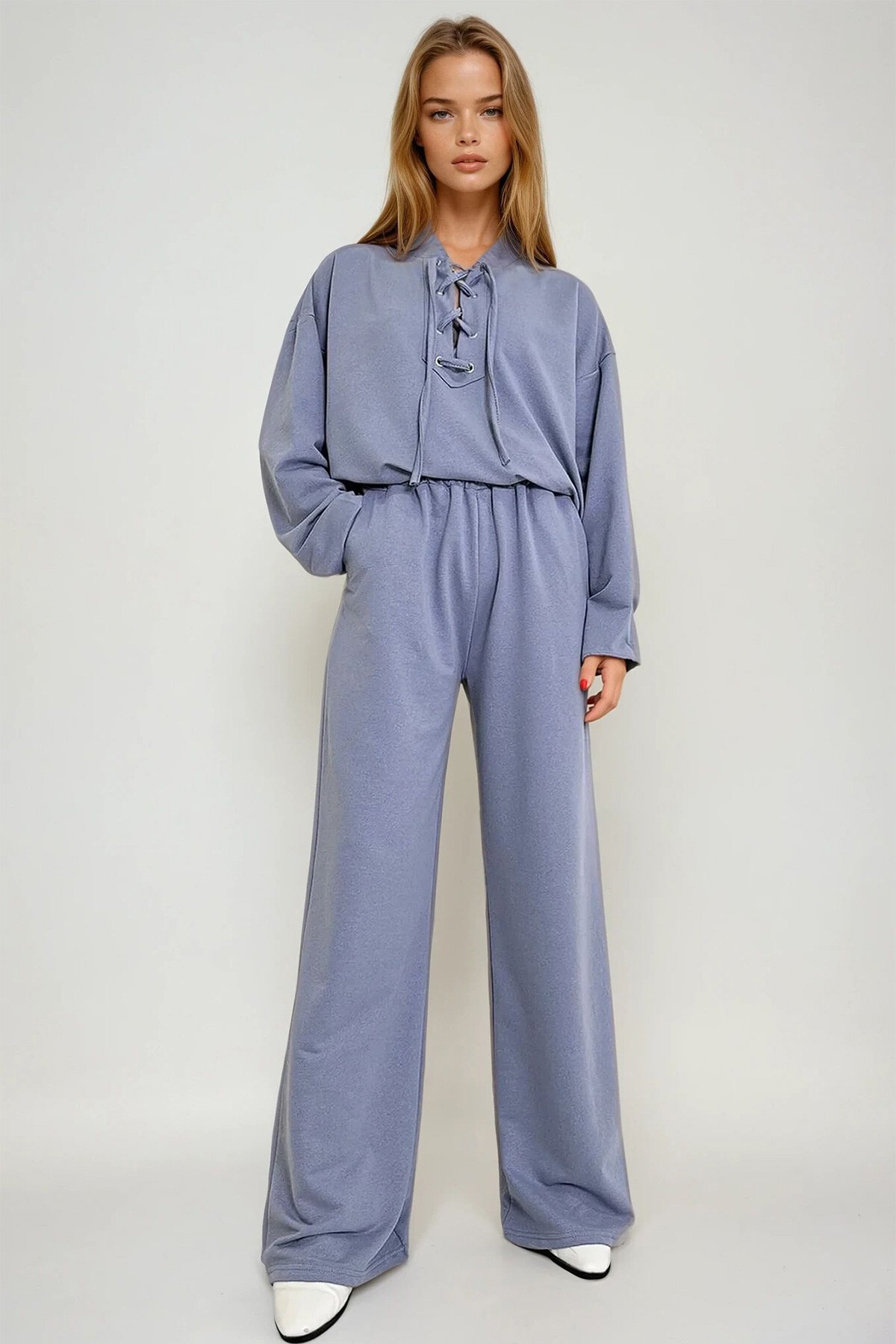 Boyalı Gri Bisiklet Yaka Kuş Gözü Detaylı İki İplik Sweat Ve Çift Cepli Pantolon Takım