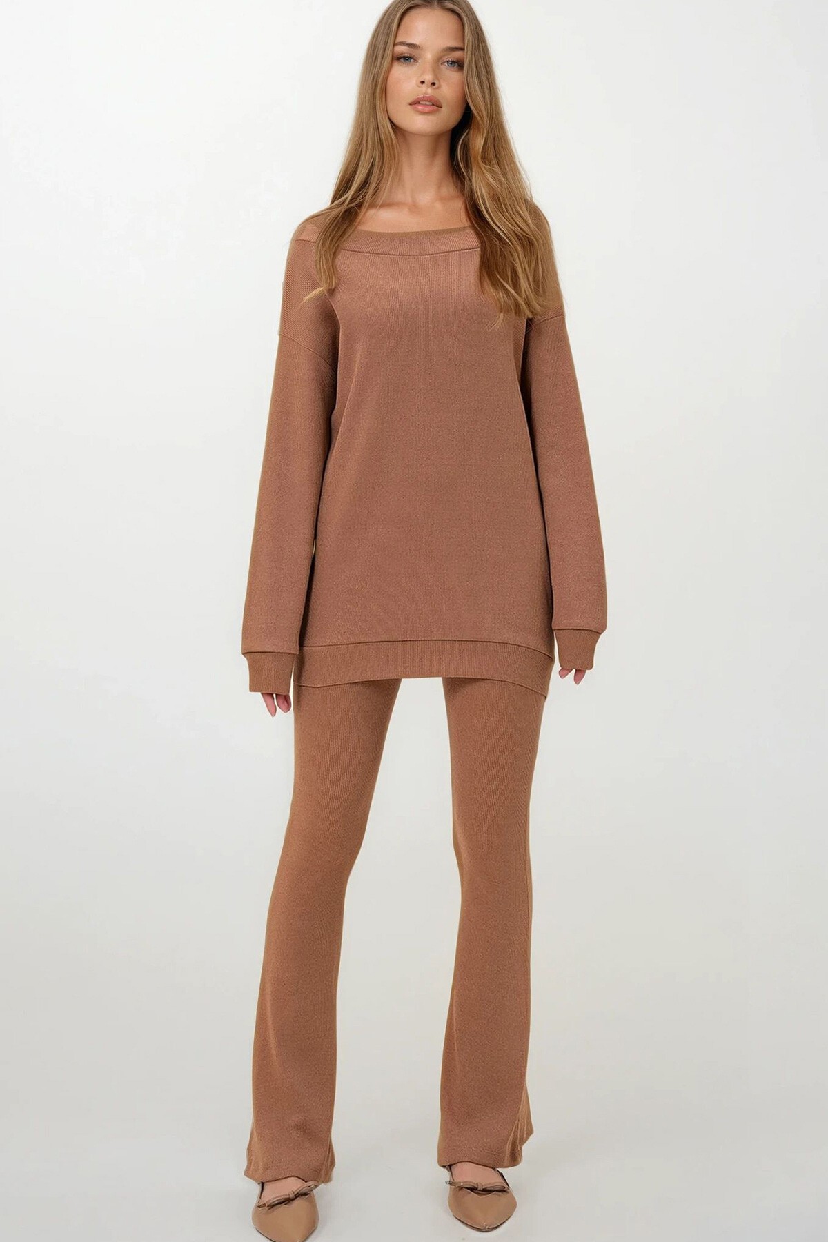 Camel Kayık Yaka Kaşkorse Oversize Bluz Ve İspanyol Paça Pantolon Takım