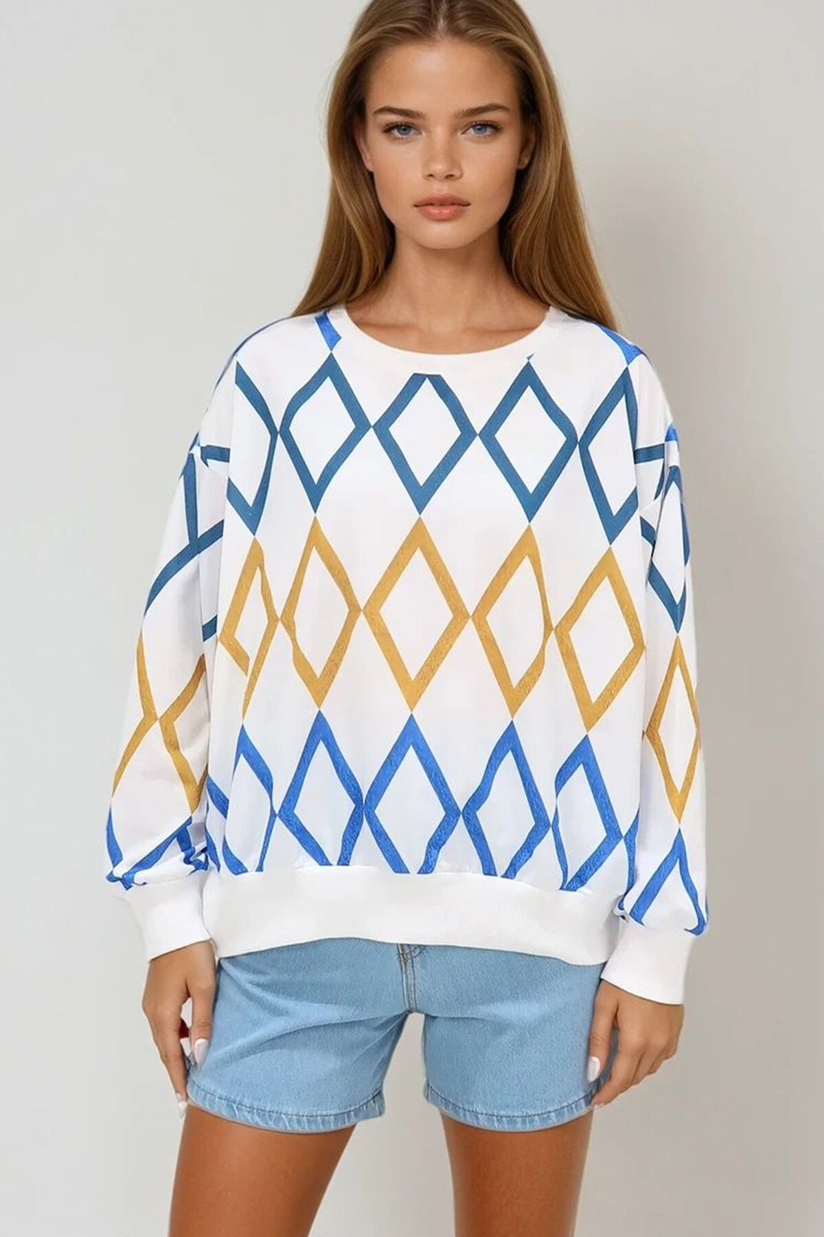 Ekru Bisiklet Yaka Dijital Baskılı Sweatshirt