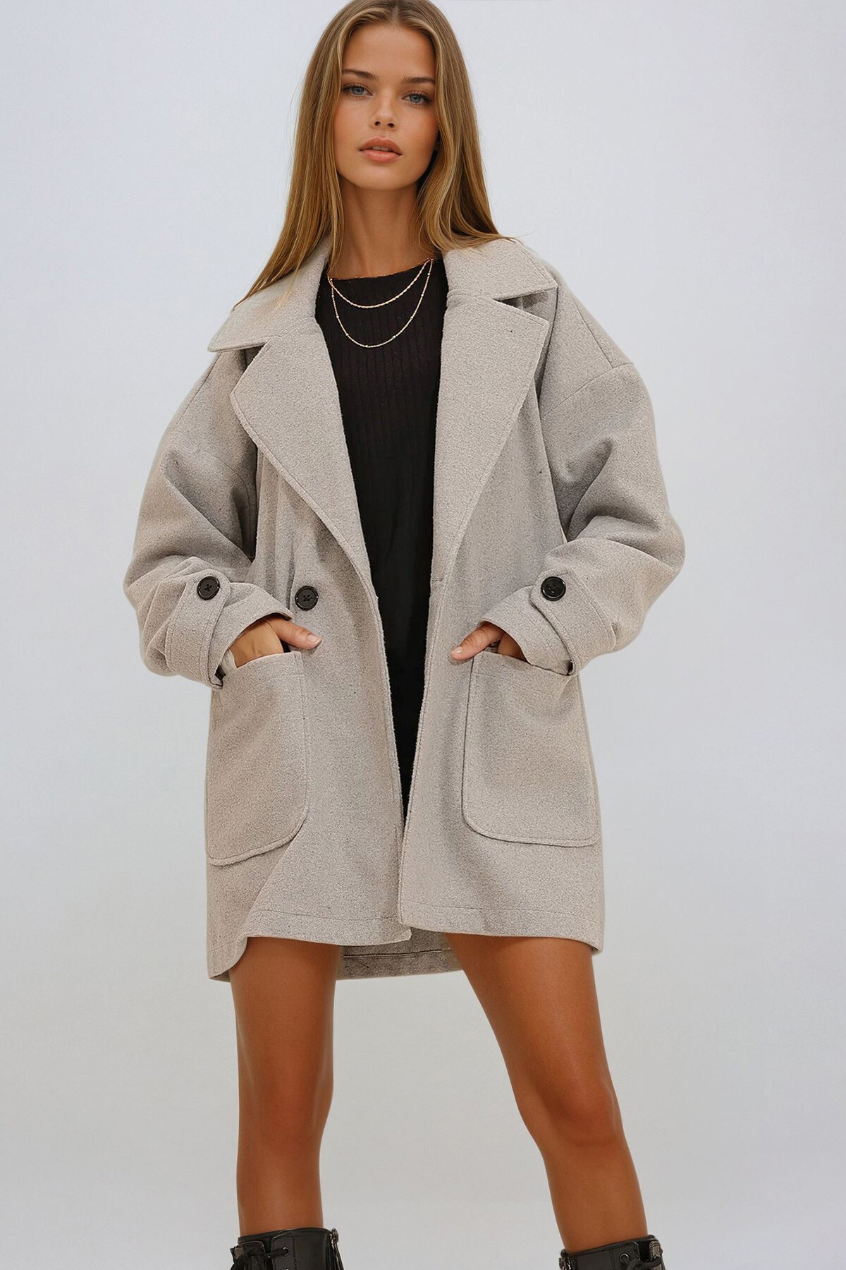 Gri Kruvaze Yaka Çift Cepli Manşetli Oversize Kaşe Kaban