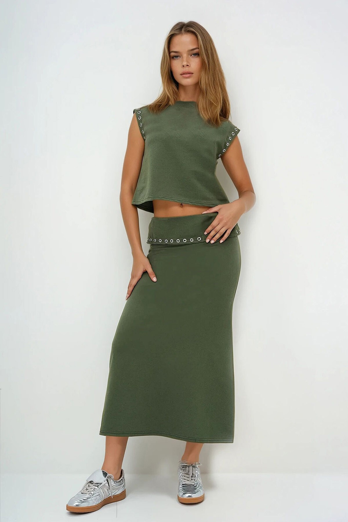 Haki Halkalı Dik Yaka Bluz Ve Etek Takım