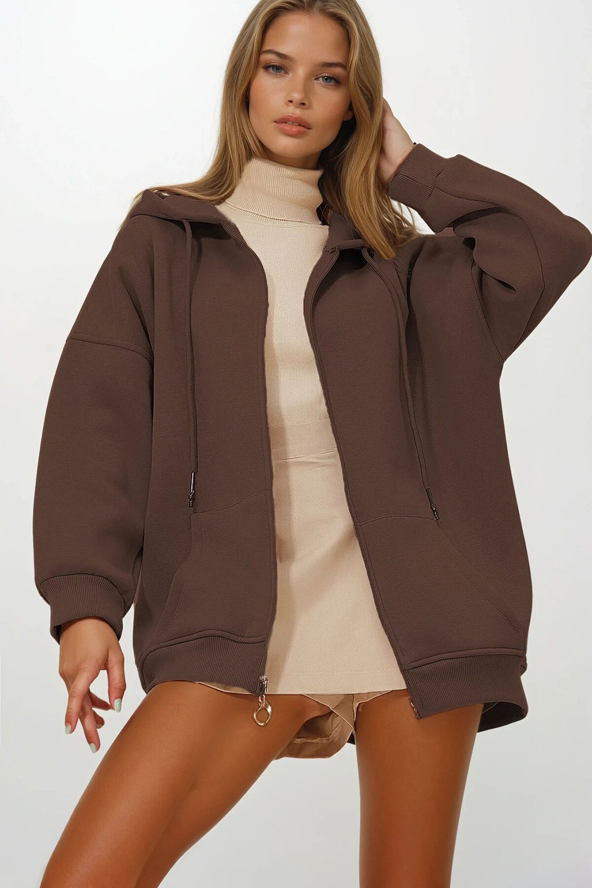 Kahve Kapüşonlu Kanguru Cepli Fermuarlı Şardonlu Sweatshirt