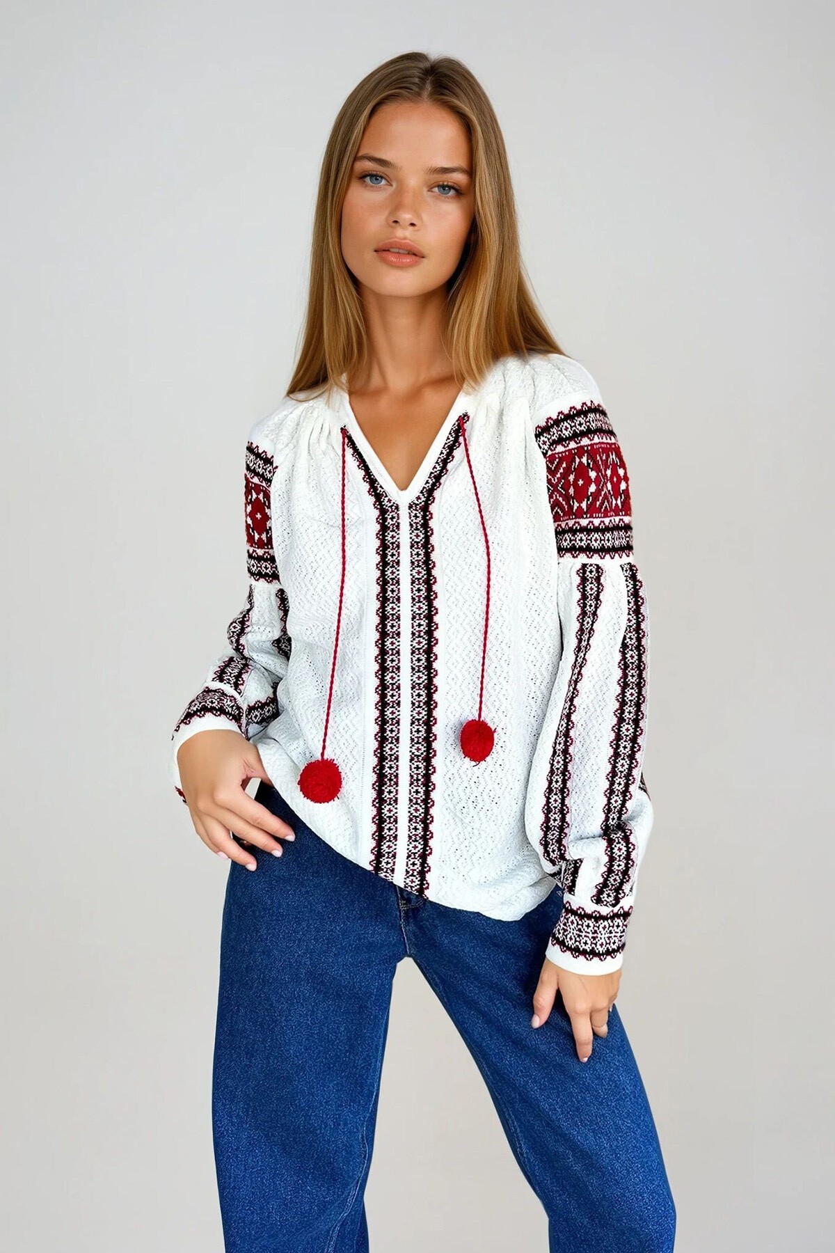 Kırmızı Etnik Desenli Ponponlu Triko Bluz