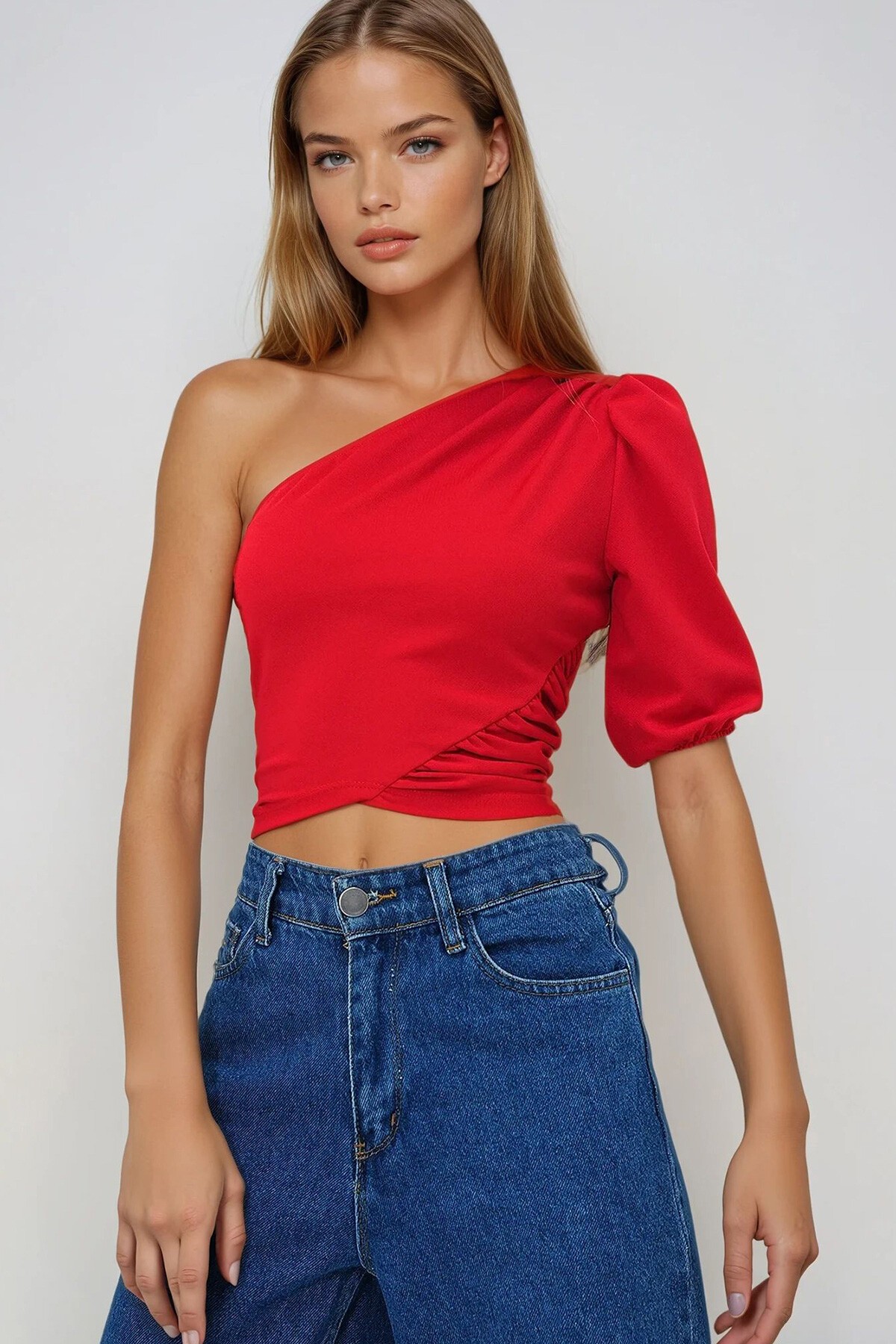 Kırmızı Tek Omuzu Açık Beli Drapeli Örme Krep Bluz