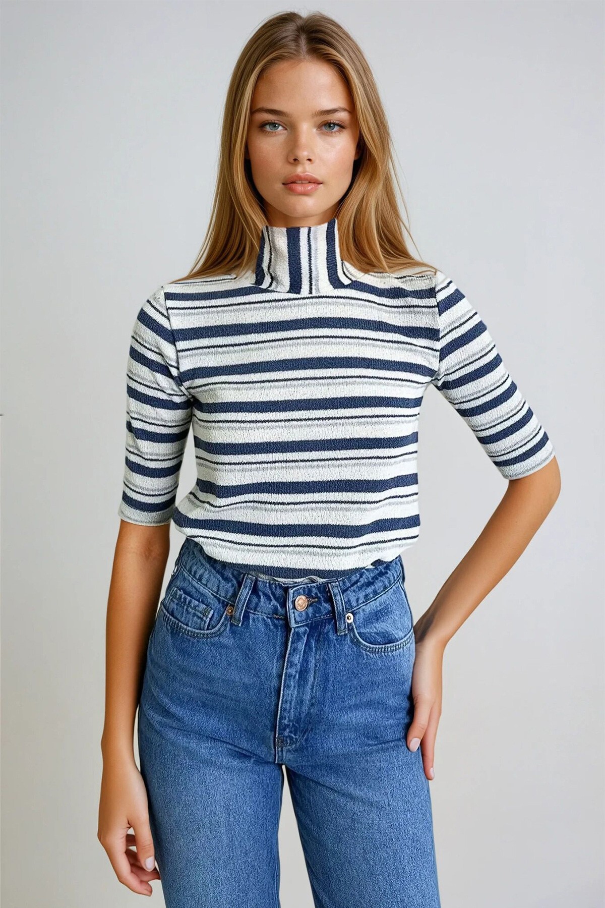 Lacivert Beyaz Yarım Balıkçı Yaka Yarım Kol Triko Bluz