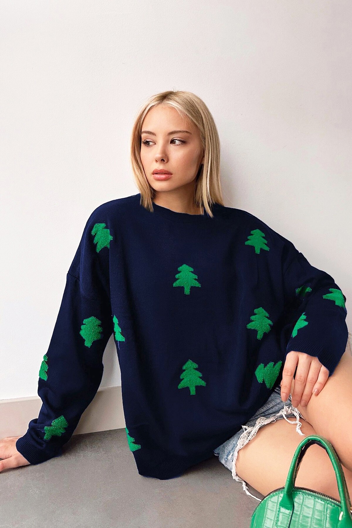 Lacivert Bisiklet Yaka Ağaç Desenli Triko Kazak