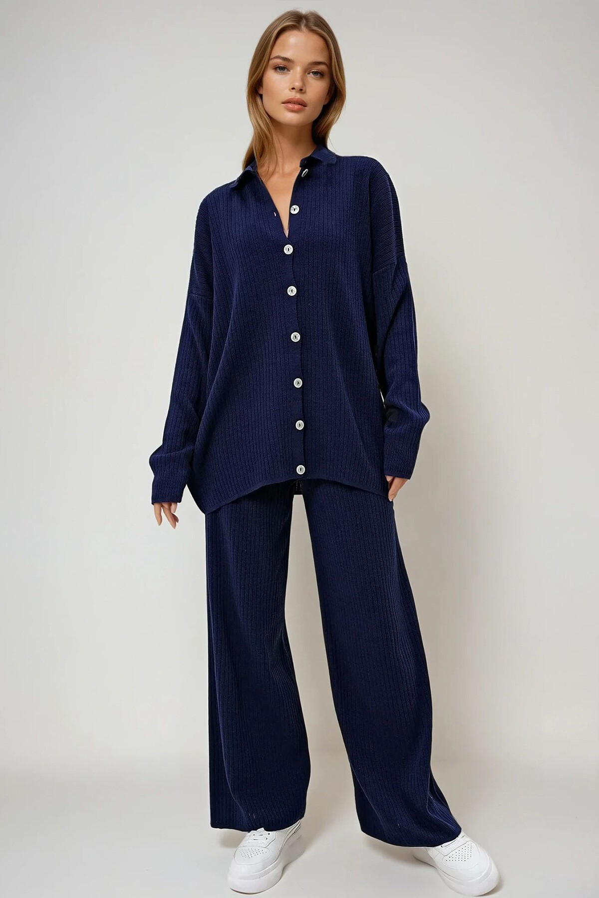 Lacivert Düğmeli Kendinden Dokulu Triko Takım