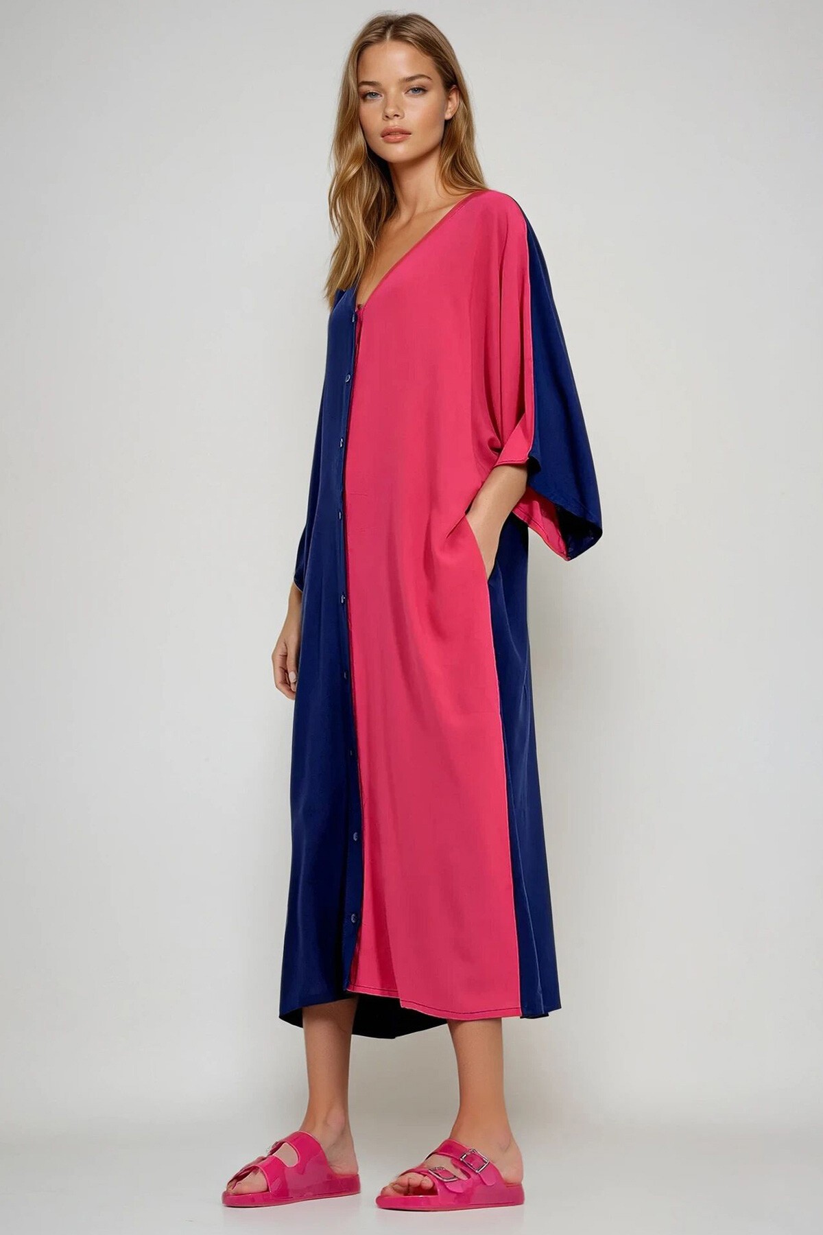 Lacivert Fuşya V Yaka Önü Düğmeli Renk Bloklu Sırtı Nakışlı Dokuma Viskon Elbise