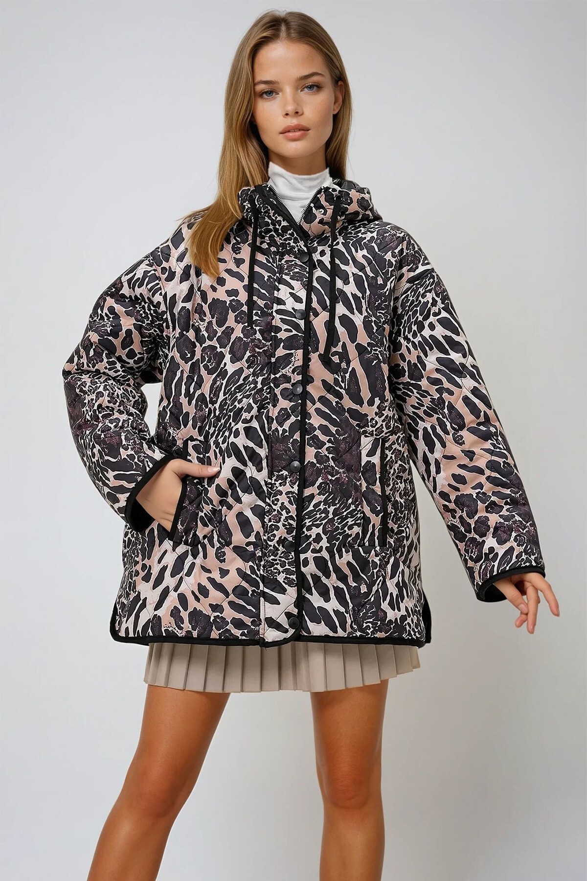 Leopar Leopar Desenli Kapüşonlu Çift Cepli Oversize Mont