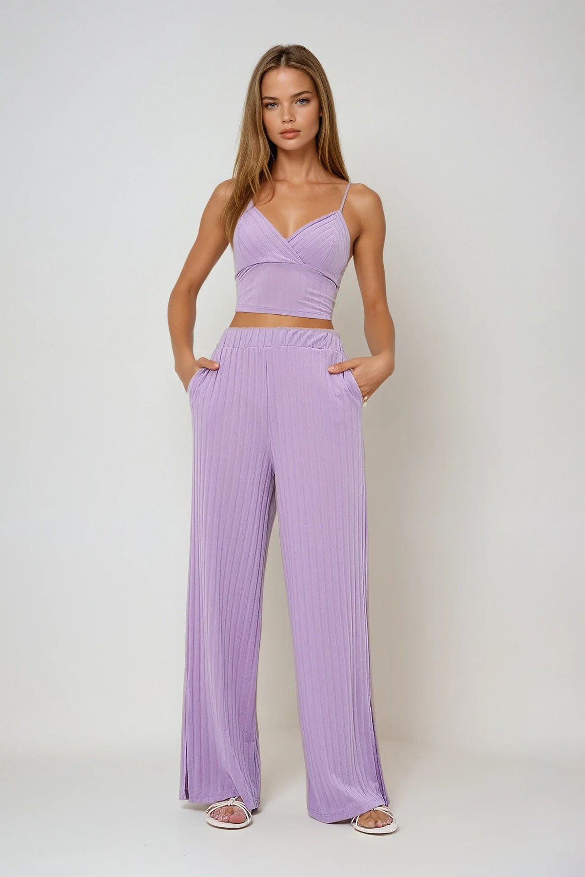 Lila Ayarlanabilir İp Askılı Kruvaze Büstiyer Ve Yırtmaçlı Palazzo Pantolon Takım