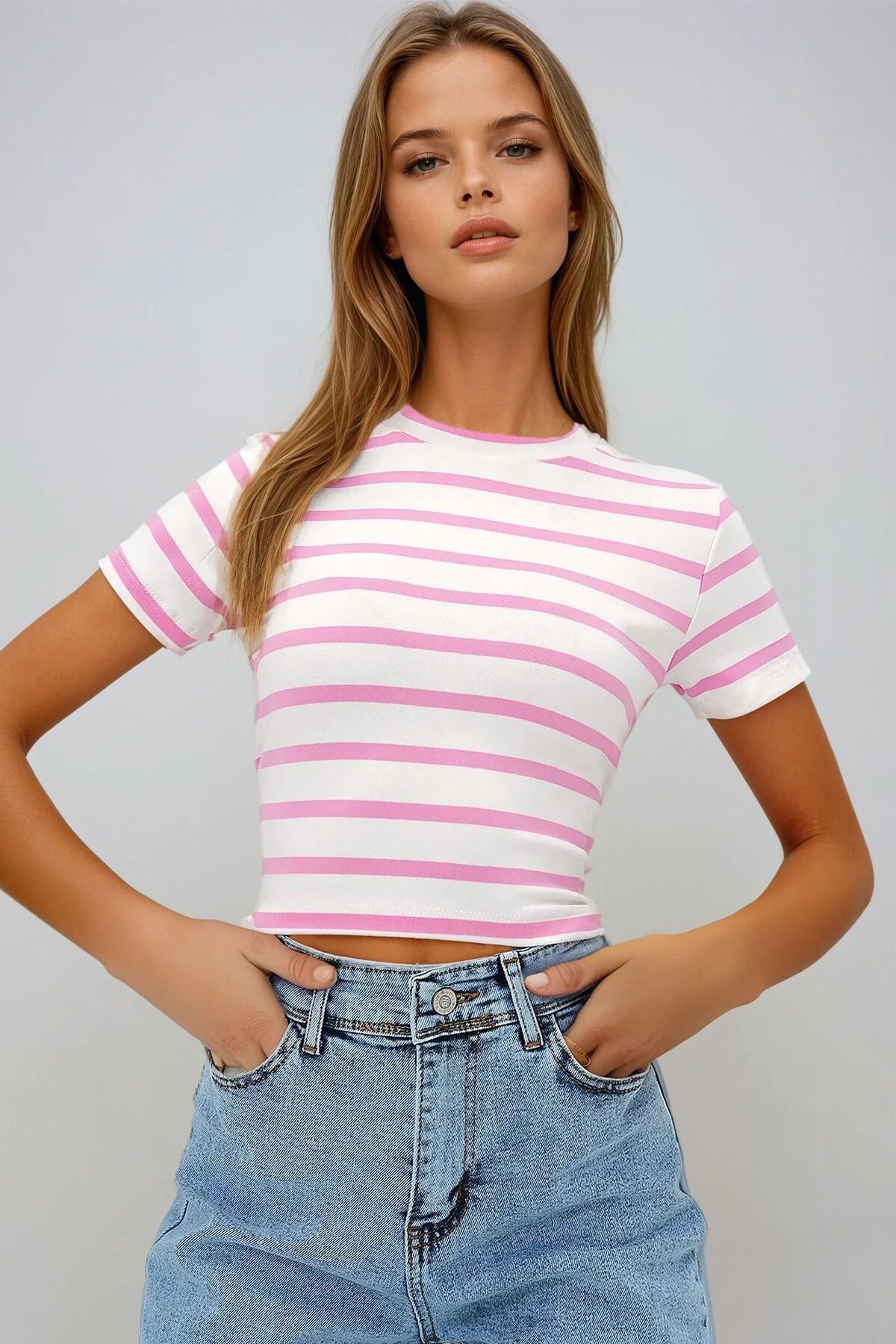 Pembe Bisiklet Yaka Yarım Kol Çizgili Crop Bluz