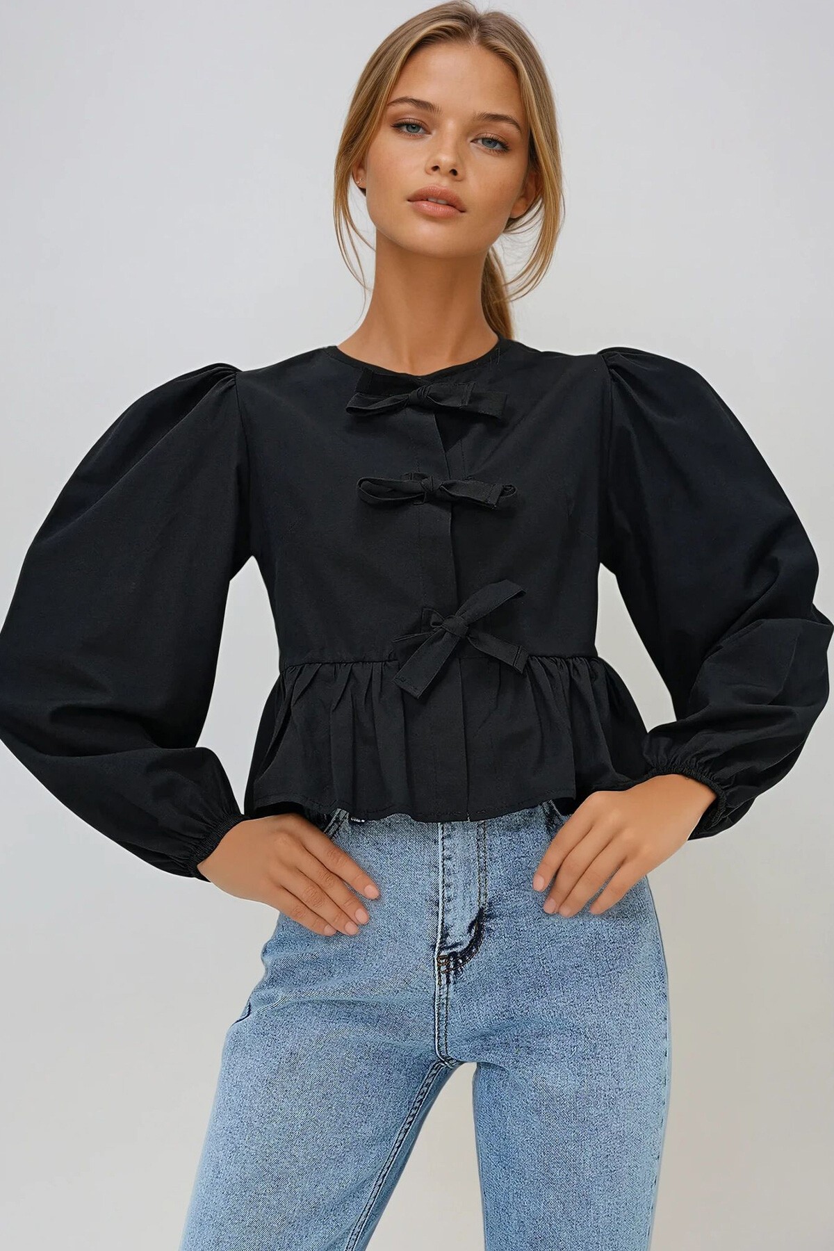 Siyah Bisiklet Yaka Fiyonk Bağlamalı Prenses Kol Poplin Bluz
