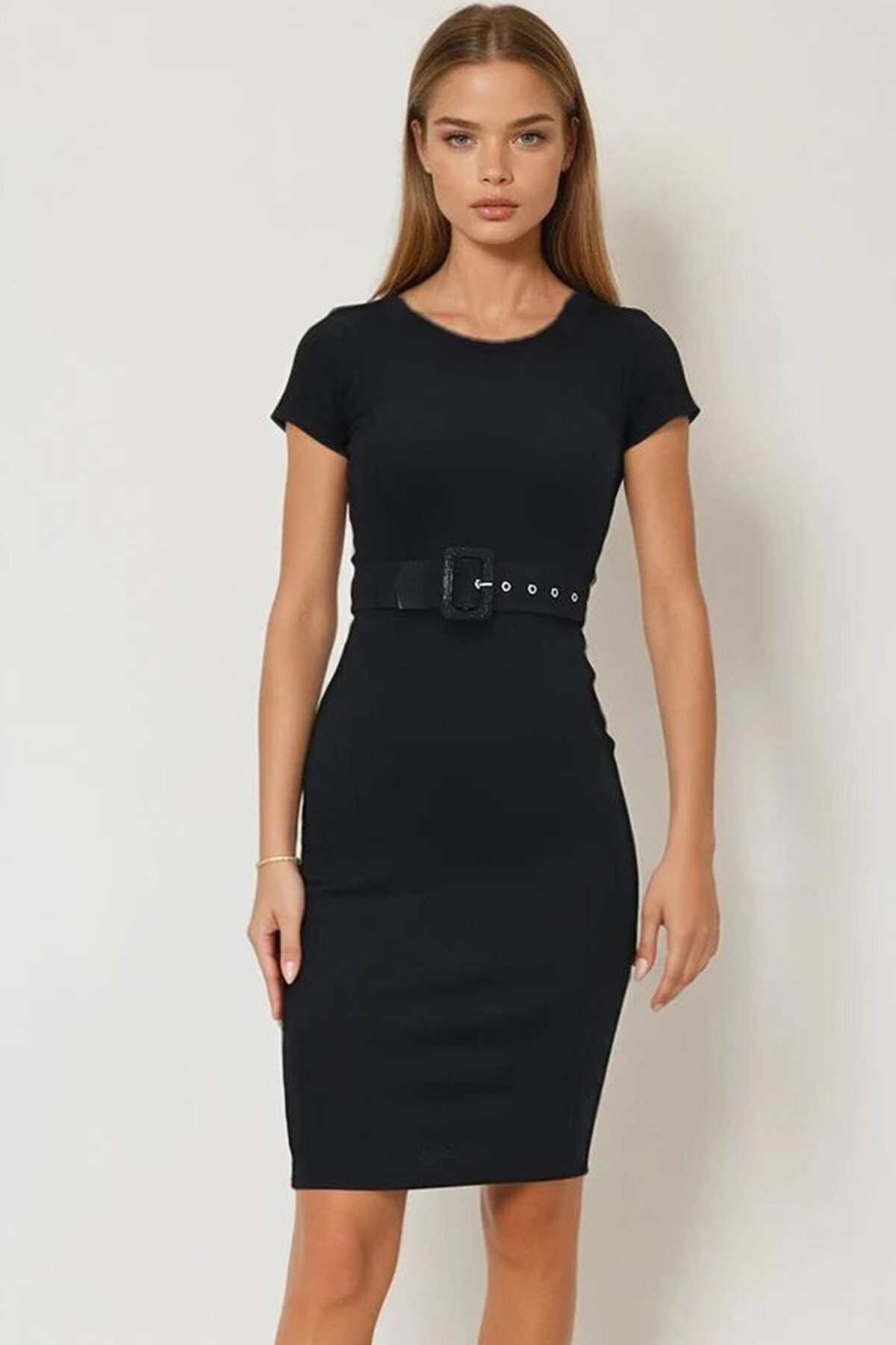 Siyah Bisiklet Yaka Kemerli Kısa Kol Kaşkorse Elbise