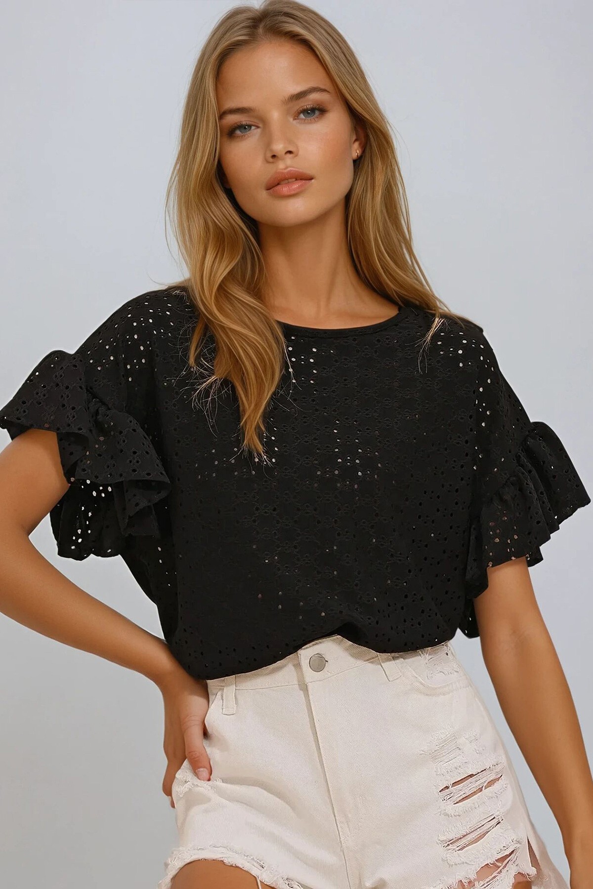 Siyah Bisiklet Yaka Kolları Fırfırlı Fisto Bluz