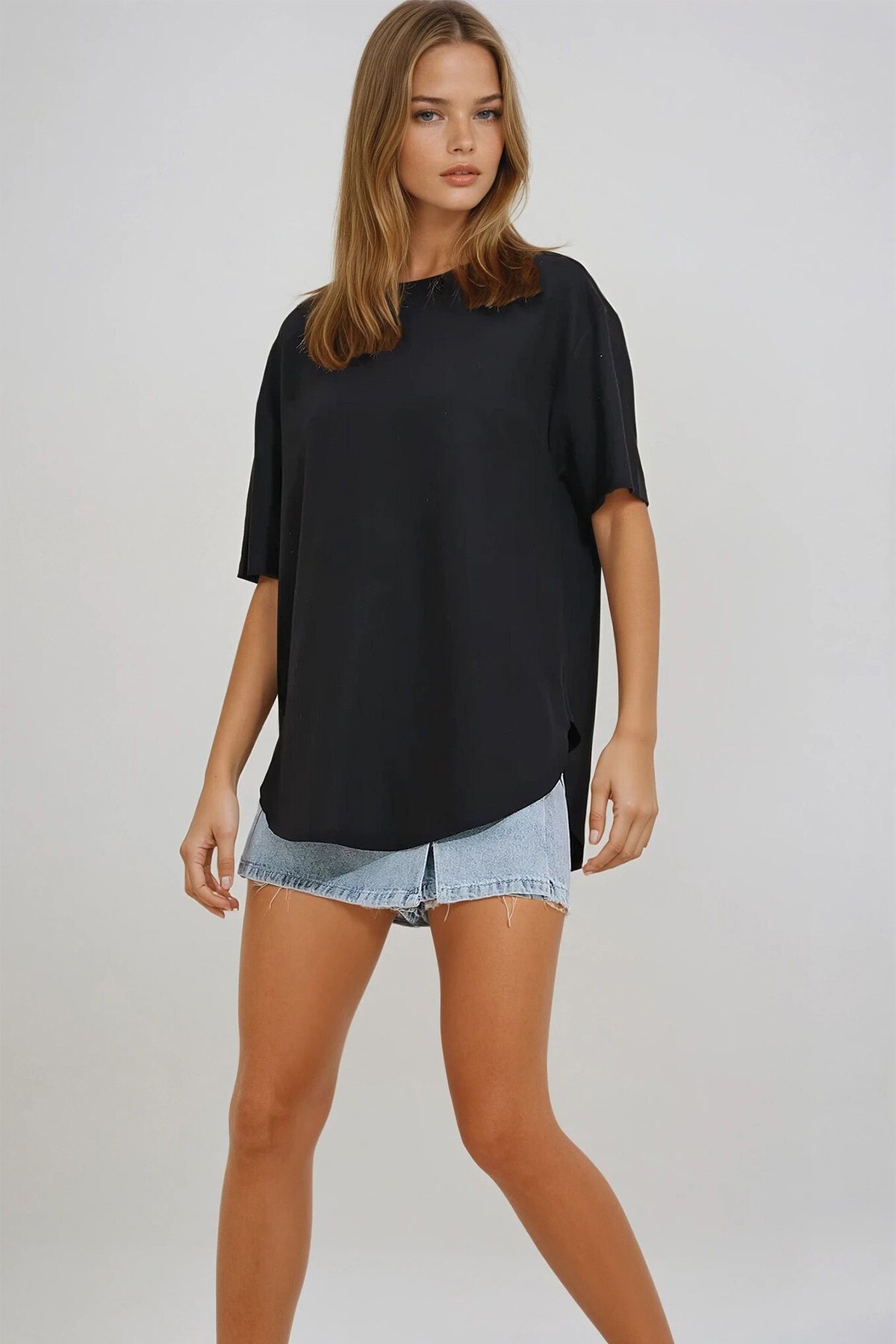 Siyah Bisiklet Yaka Oval Kesim Modal T Shirt