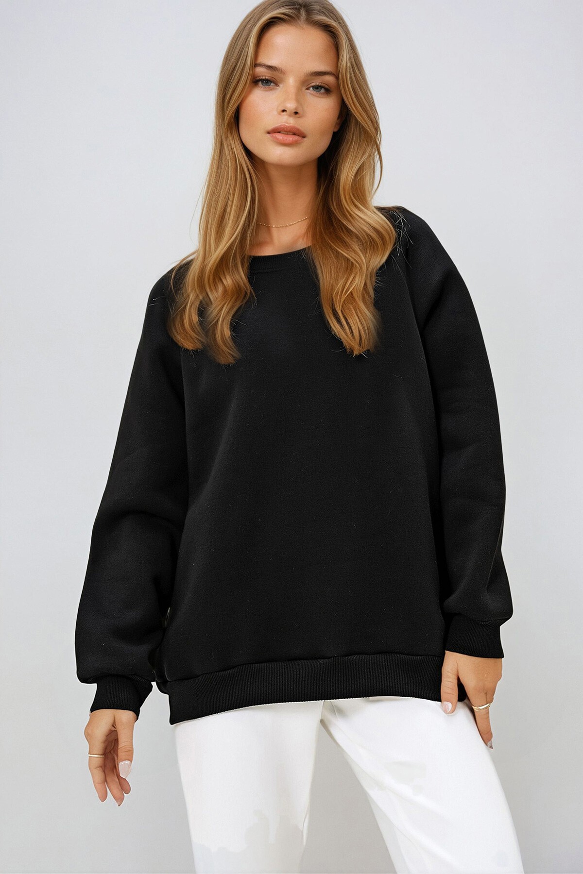 Siyah Bisiklet Yaka Reglan Kol Üç İplik Şardonlu Basic Sweatshırt