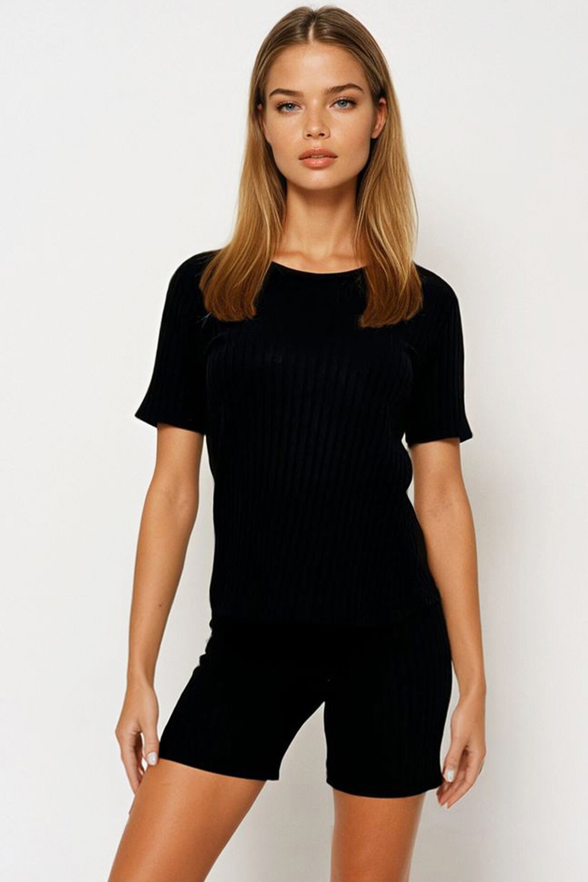 Siyah Bisiklet Yaka Şortlu İkili Takım