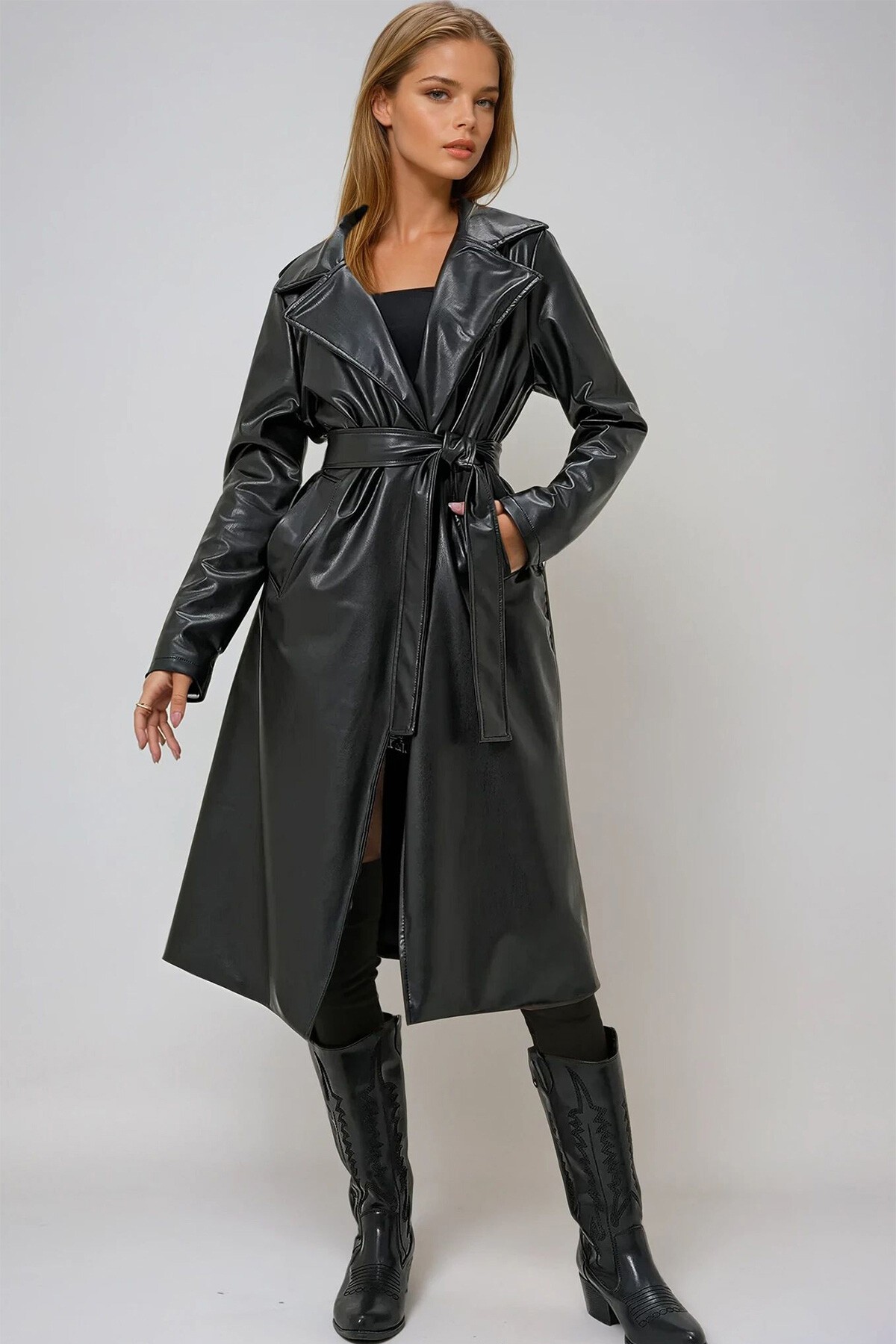 Siyah İçi Astarlı Beli Kemerli Suni Deri Trençkot