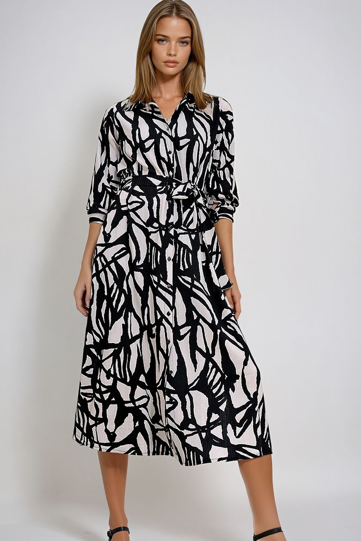 Siyah Krem Puantiye Desenli Dokuma Viscon Gömlek Elbise