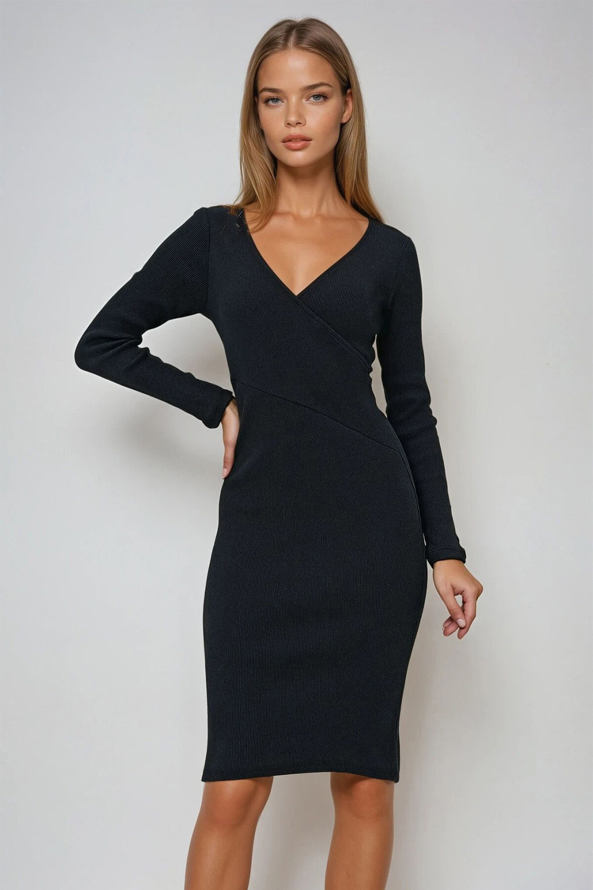 Siyah Kruvaze Yaka Likralı Midi Boy Elbise