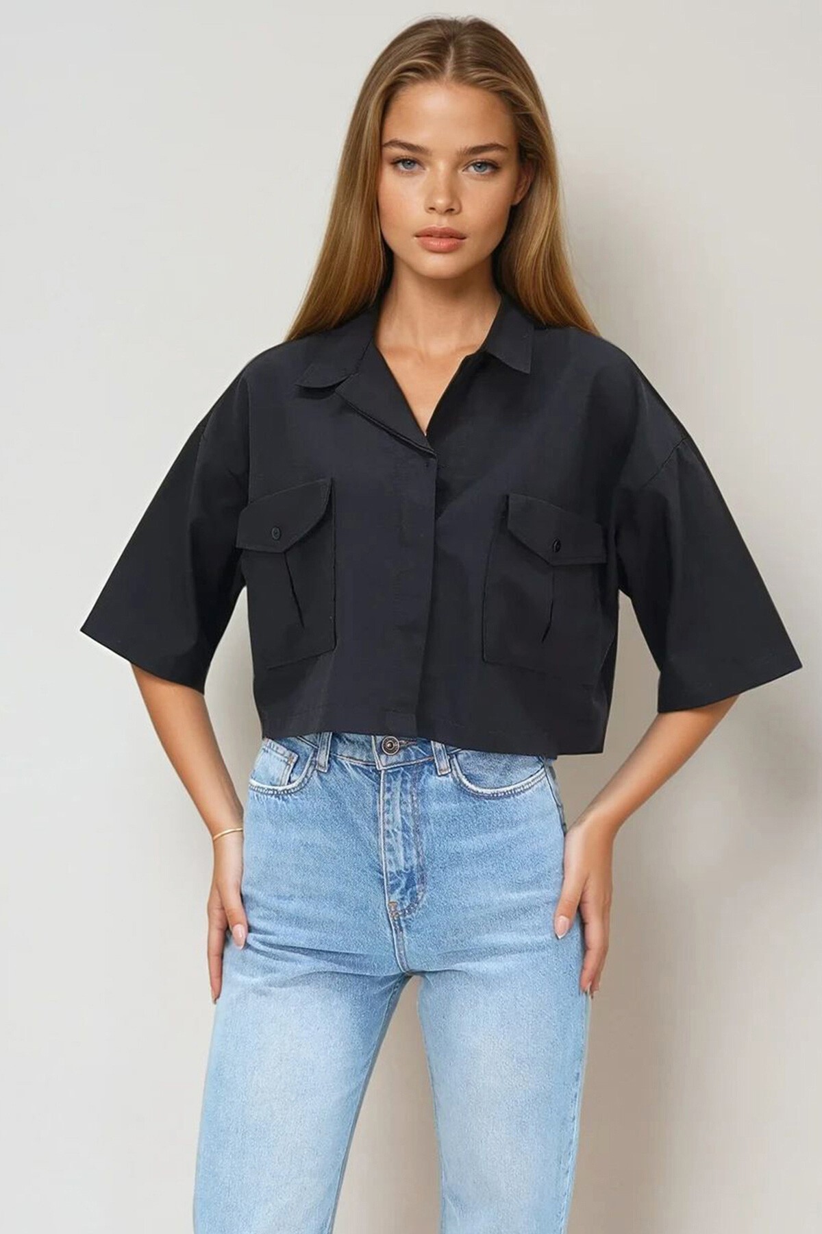 Siyah Zarf Cepli Crop Poplin Gömlek