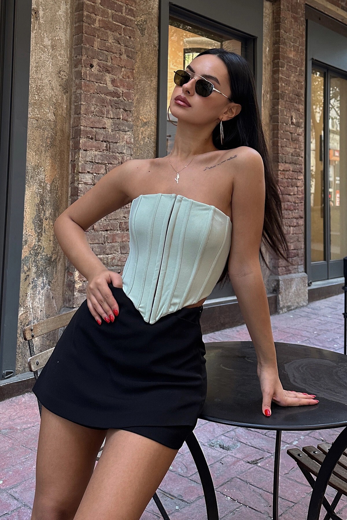 Su Yeşili Önü Kopçalı Straplez Crop Büstiyer