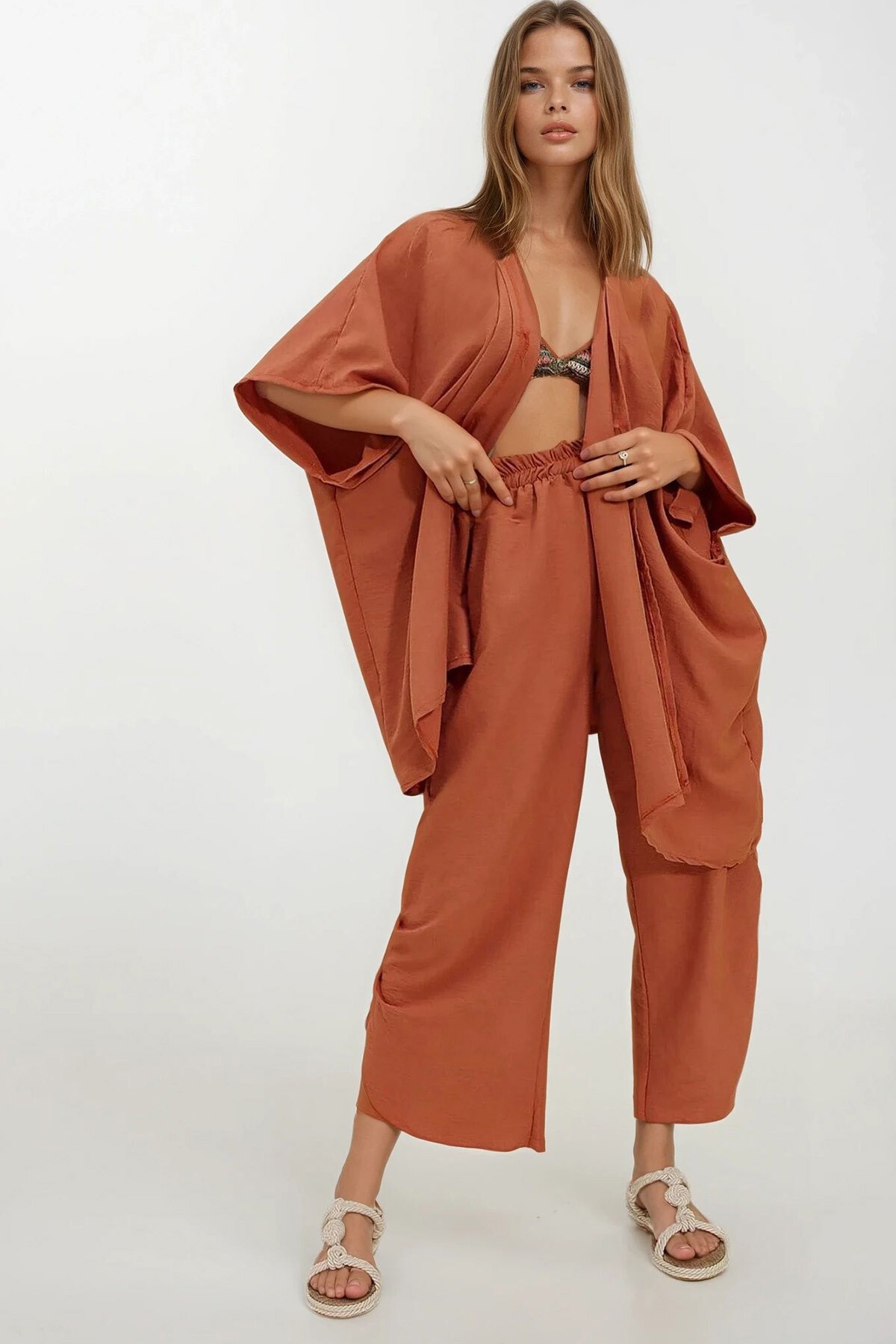 Tarçın Paçası Yırtmaçlı Kendinden Dokulu Pantolon Ve Ceket İkili Takım