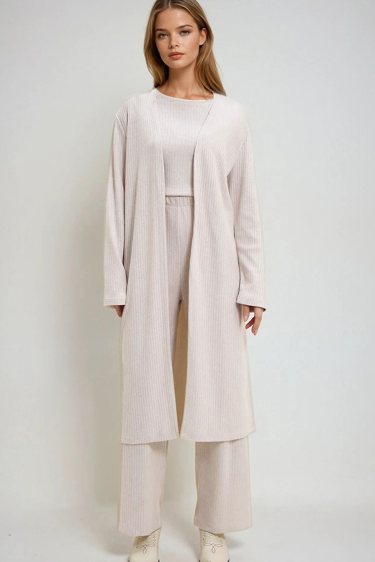 Taş Omzu Vatkalı Bisiklet Yaka Bluz Pantolon Ve Hırkalı Set Takım