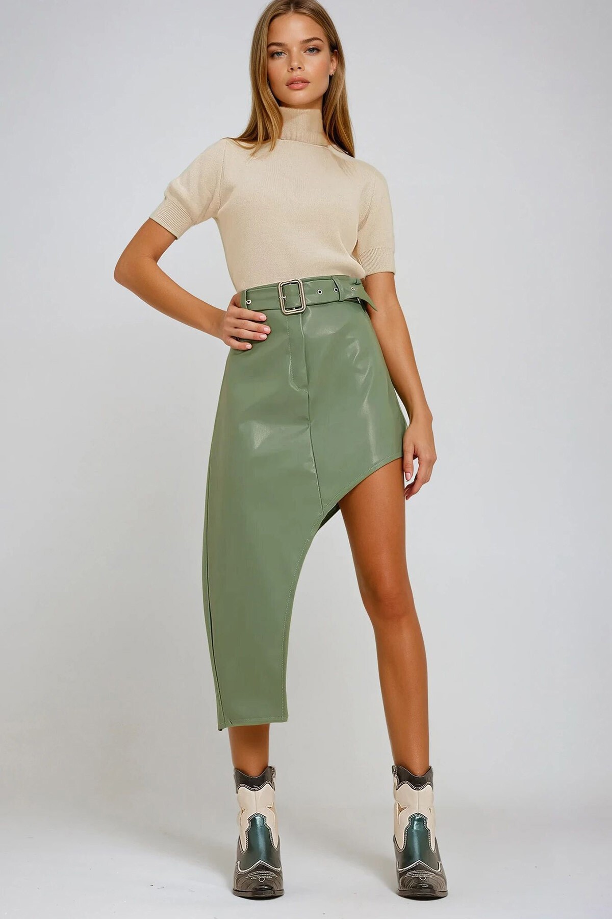 Yeşil Asimetrik Kesim Kemerli Suni Deri Etek