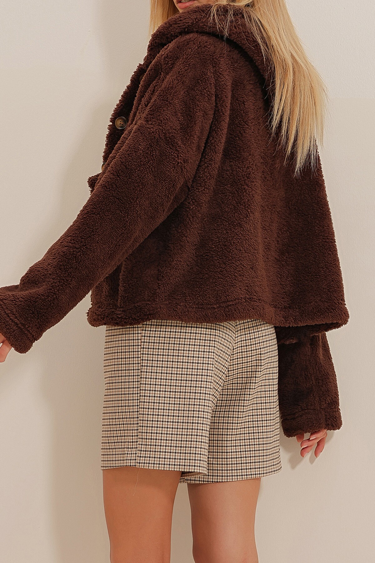 Acı Kahve Kapüşonlu Çift Cepli Peluş Mont