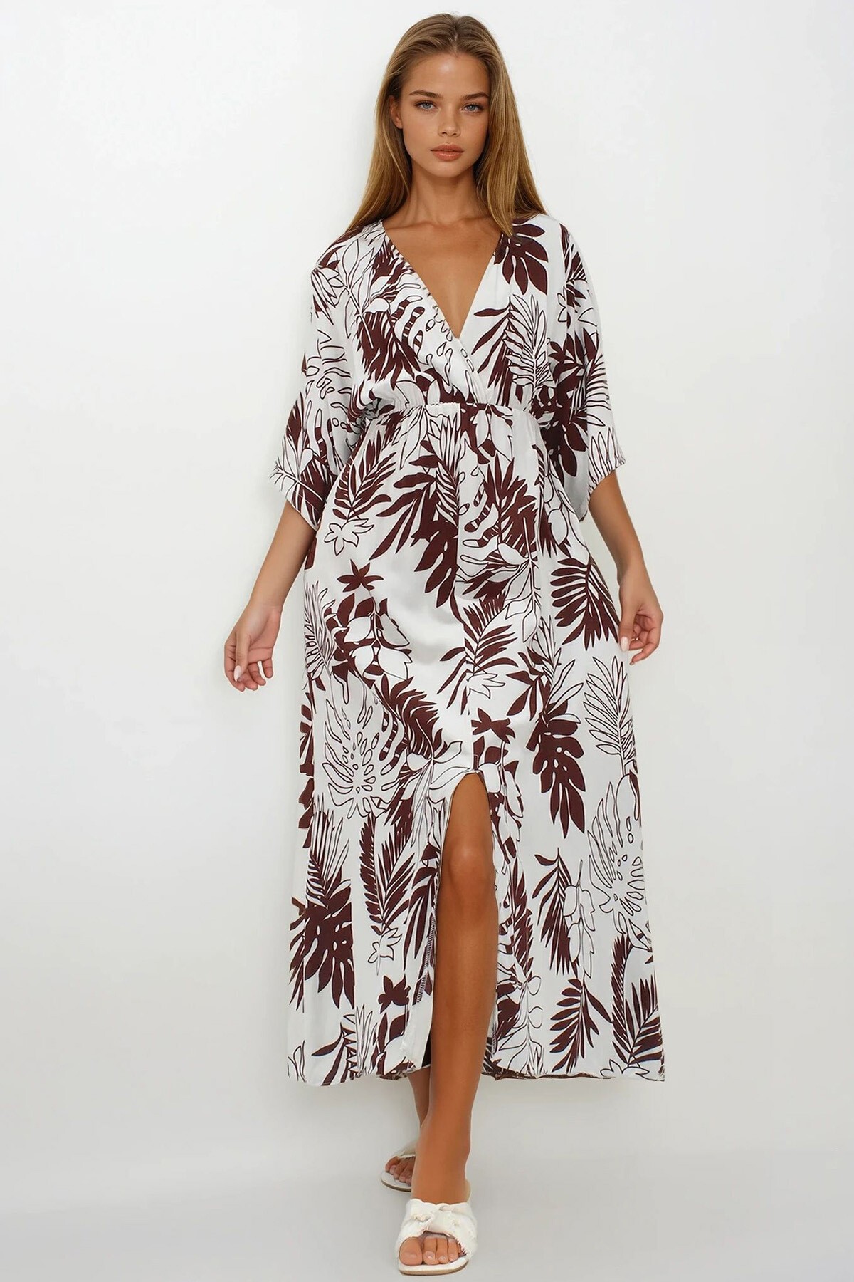 Acı Kahve Kruvaze Yaka Beli Lastikli Yarasa Kol Yırtmaç Detaylı Dokuma Maxi Boy Elbise