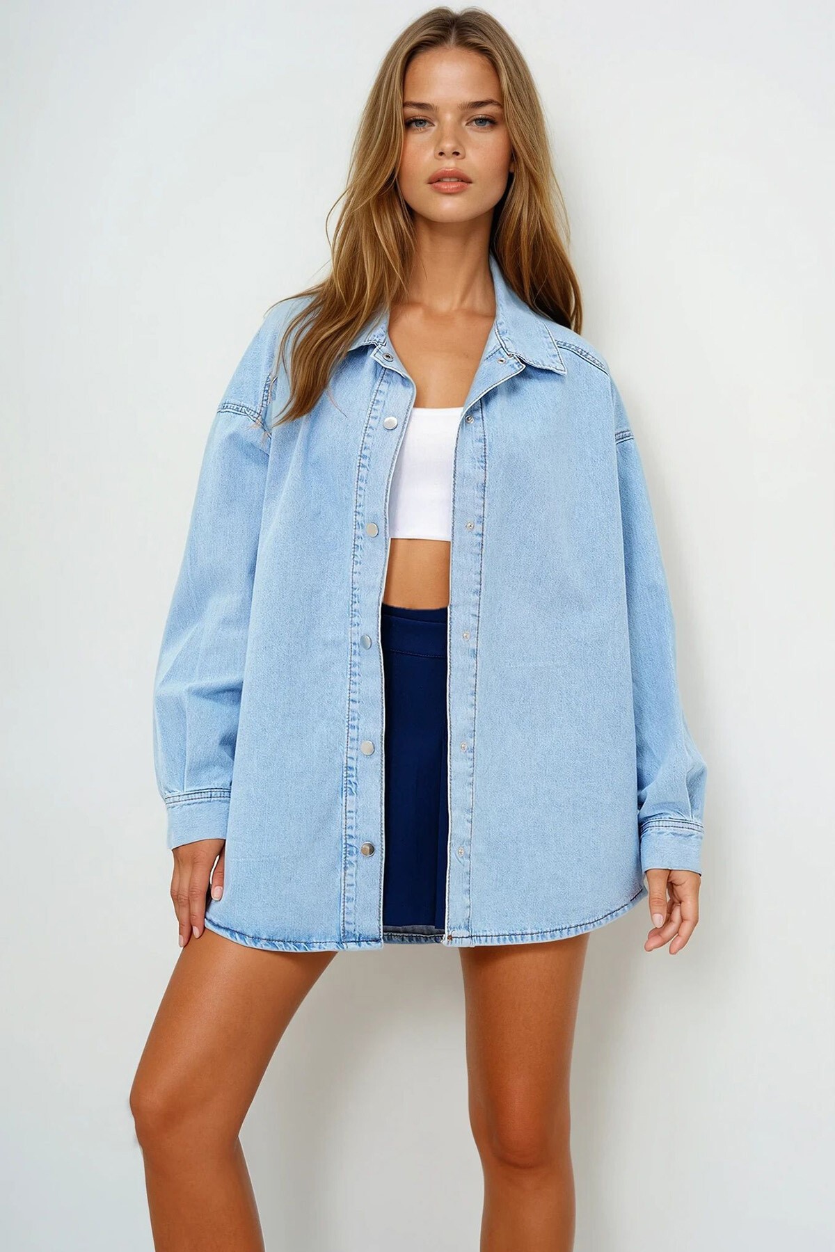 Açık Mavi Çıtçıt Kapamalı Oversize Mevsimlik Jean Gömlek Ceket