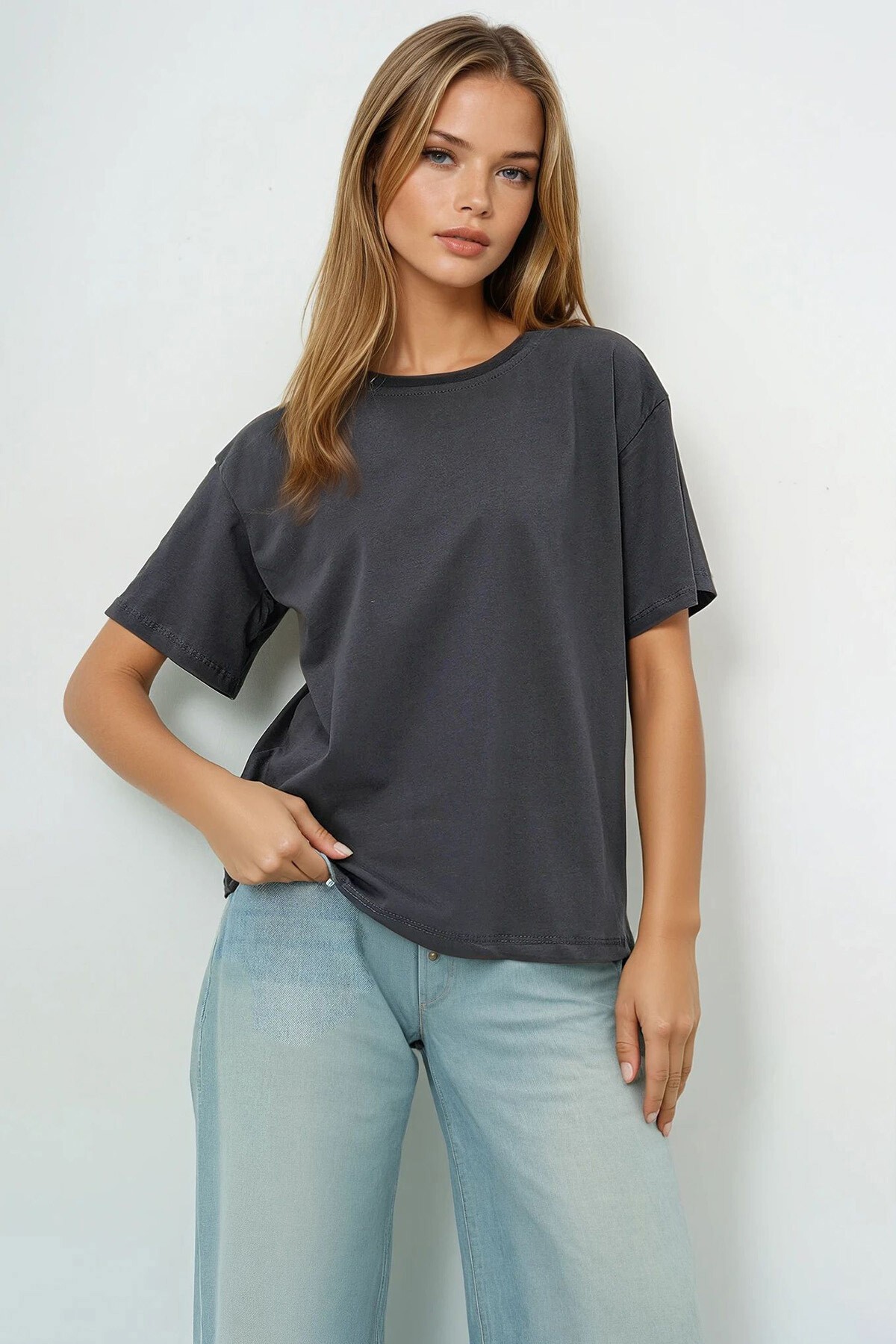 Antrasit Bisiklet Yaka Basic T Shırt