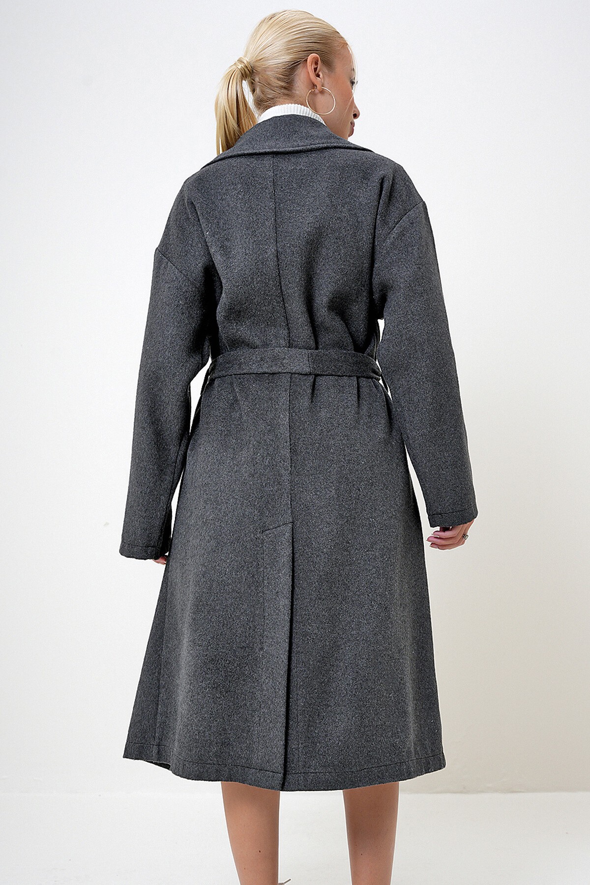 Antrasit Çift Cepli İçi Astarsız Kendinden Kemerli Kaşe Kaban