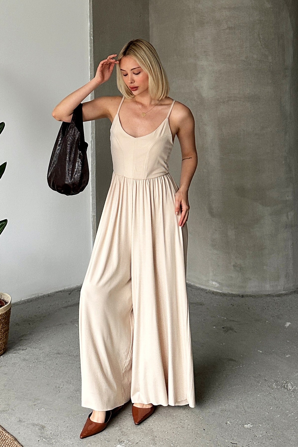 Bej Ayarlanabilir Askılı Tulum