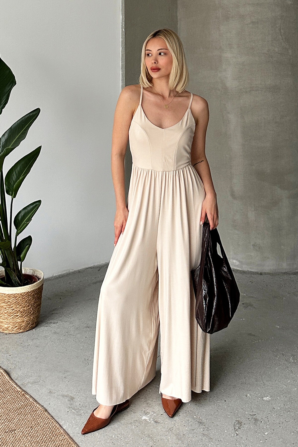 Bej Ayarlanabilir Askılı Tulum