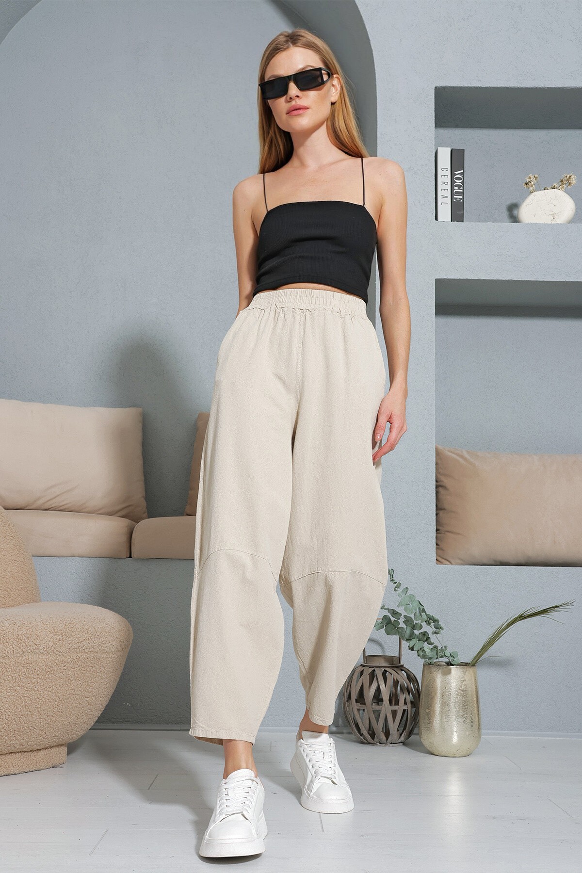 Bej Beli Lastikli Çift Cepli Dizleri Dikiş Detaylı Şalvar Kesim Gabardin Pantolon