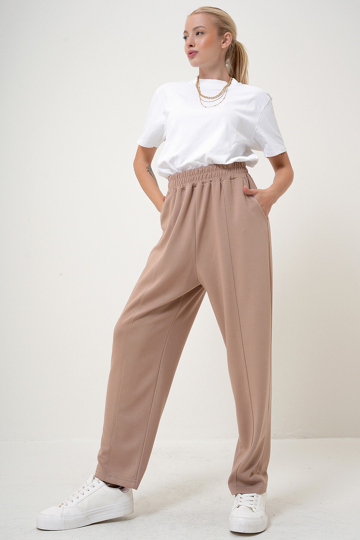 Bej Beli Lastikli Çift Cepli Şalvar Kesim Modal Pantolon