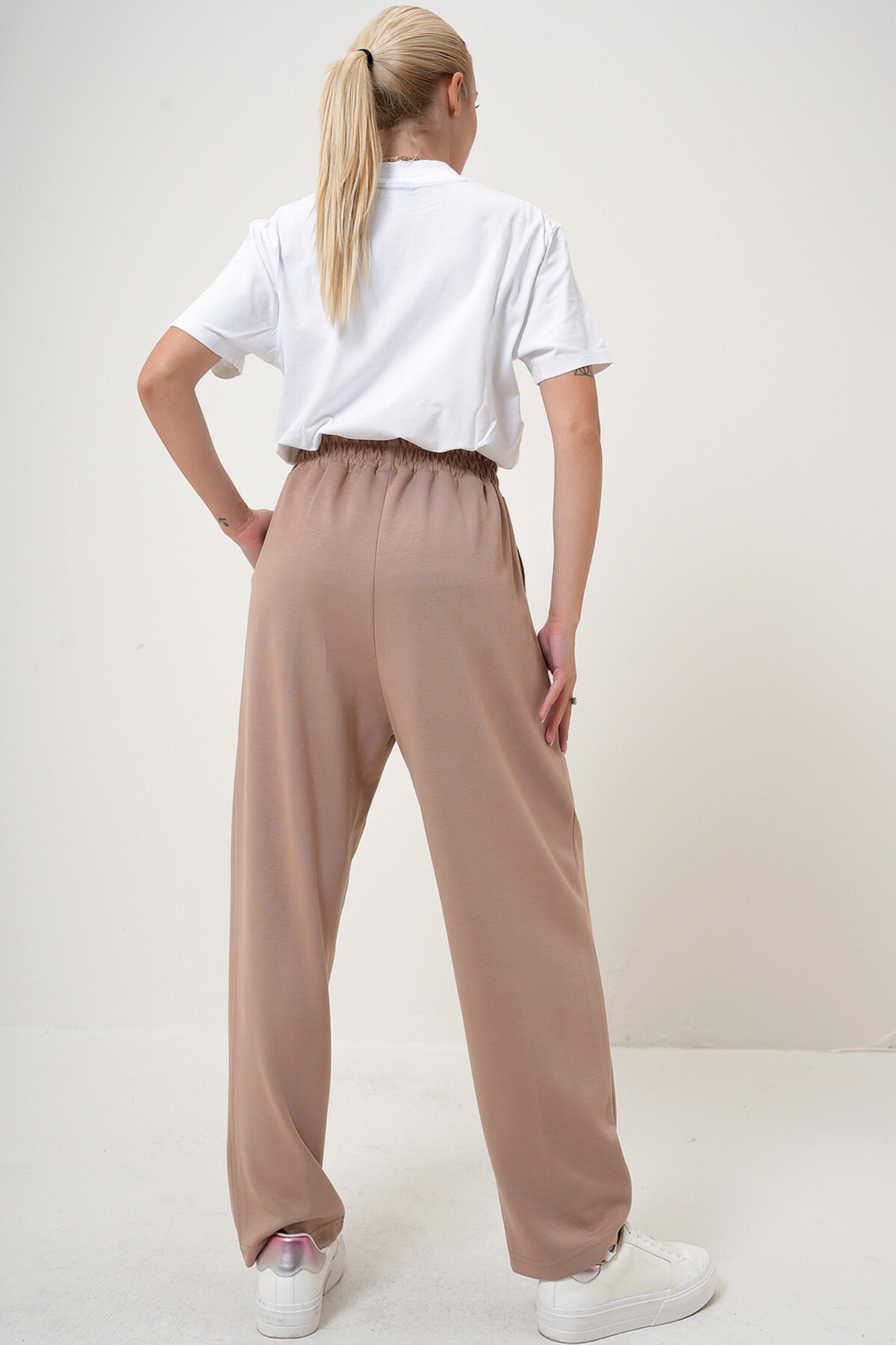 Bej Beli Lastikli Çift Cepli Şalvar Kesim Modal Pantolon