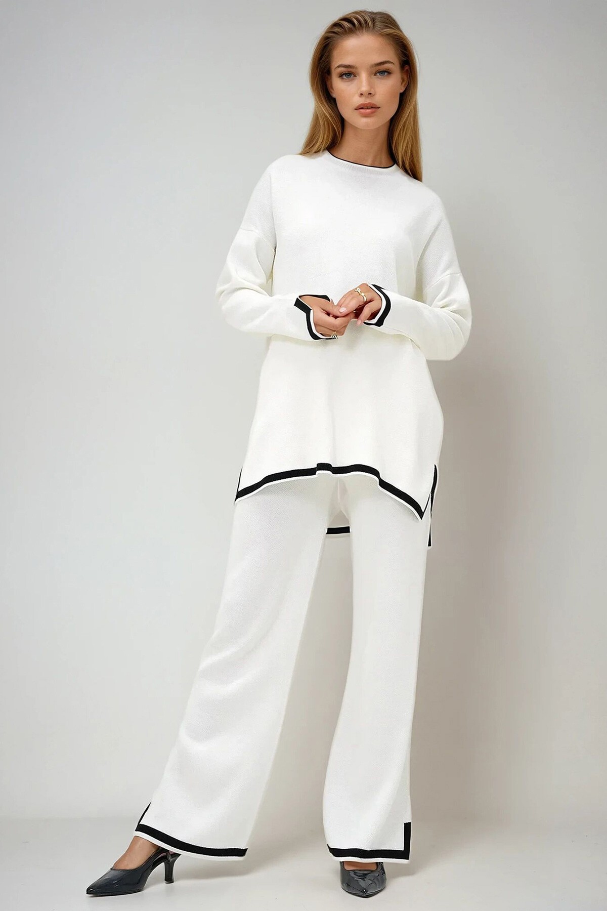 Bej Bisiklet Yaka Şerit Detaylı Triko Tunik Ve Pantolon Takım