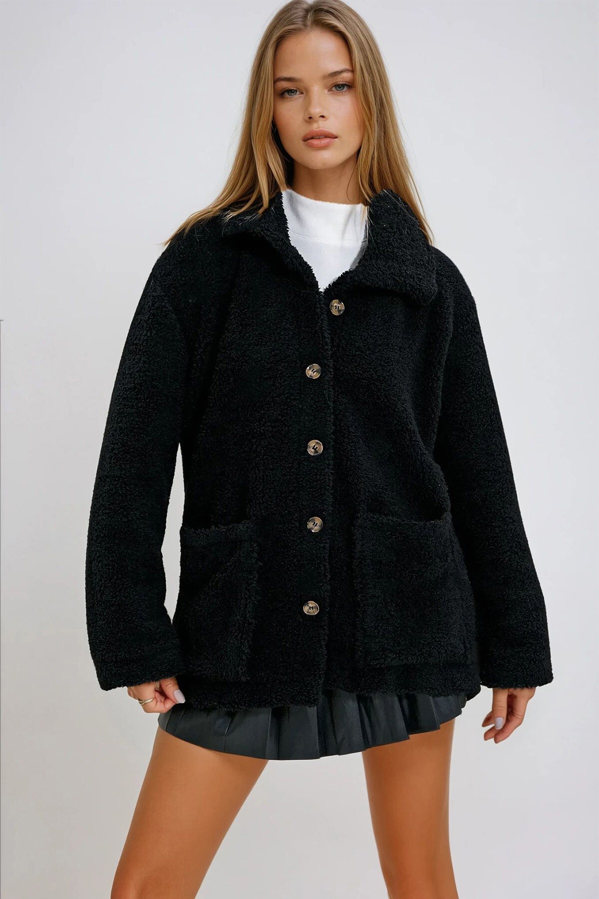 Bej Çift Cepli Önü Düğmeli Şal Yaka Peluş Ceket