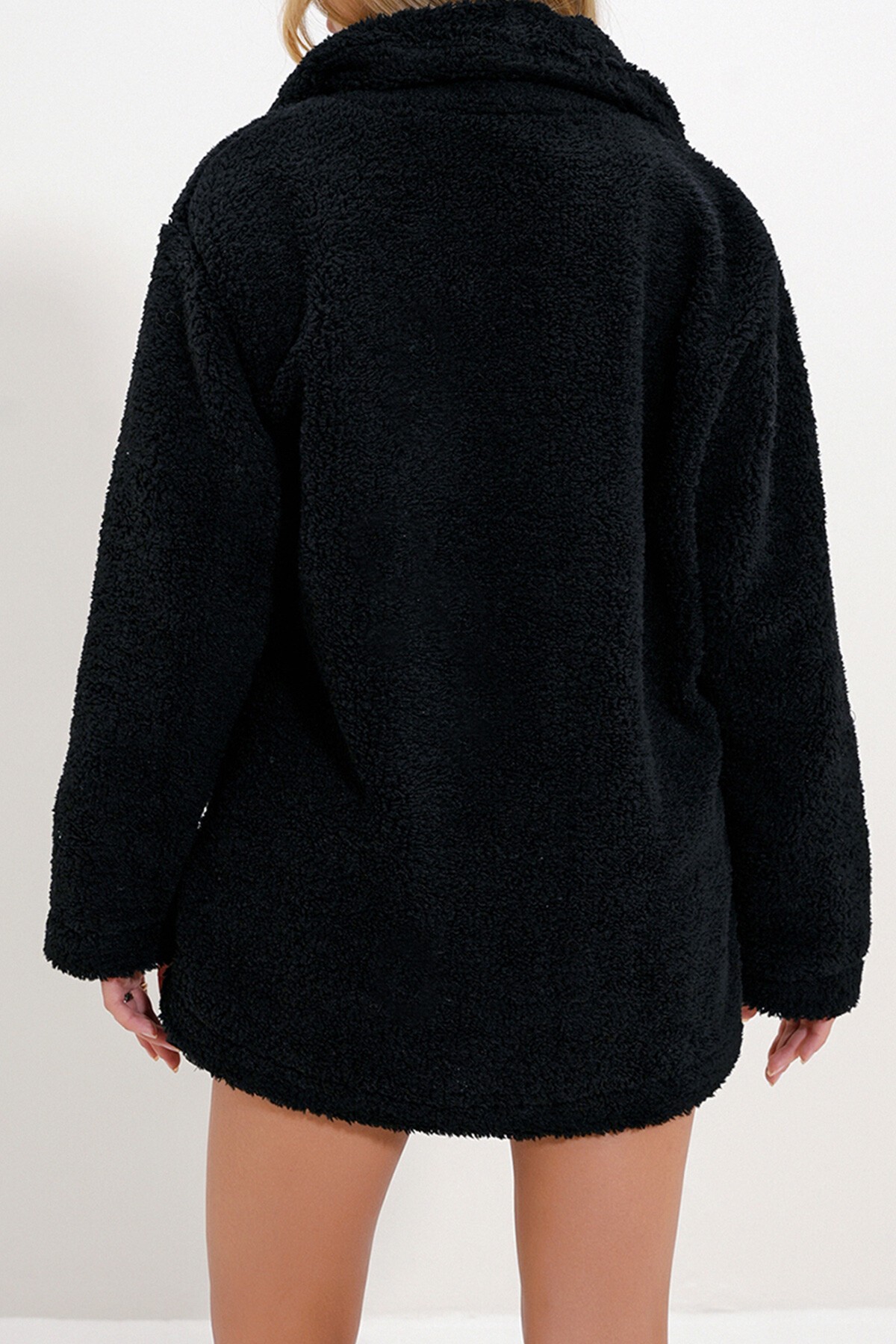 Bej Çift Cepli Önü Düğmeli Şal Yaka Peluş Ceket